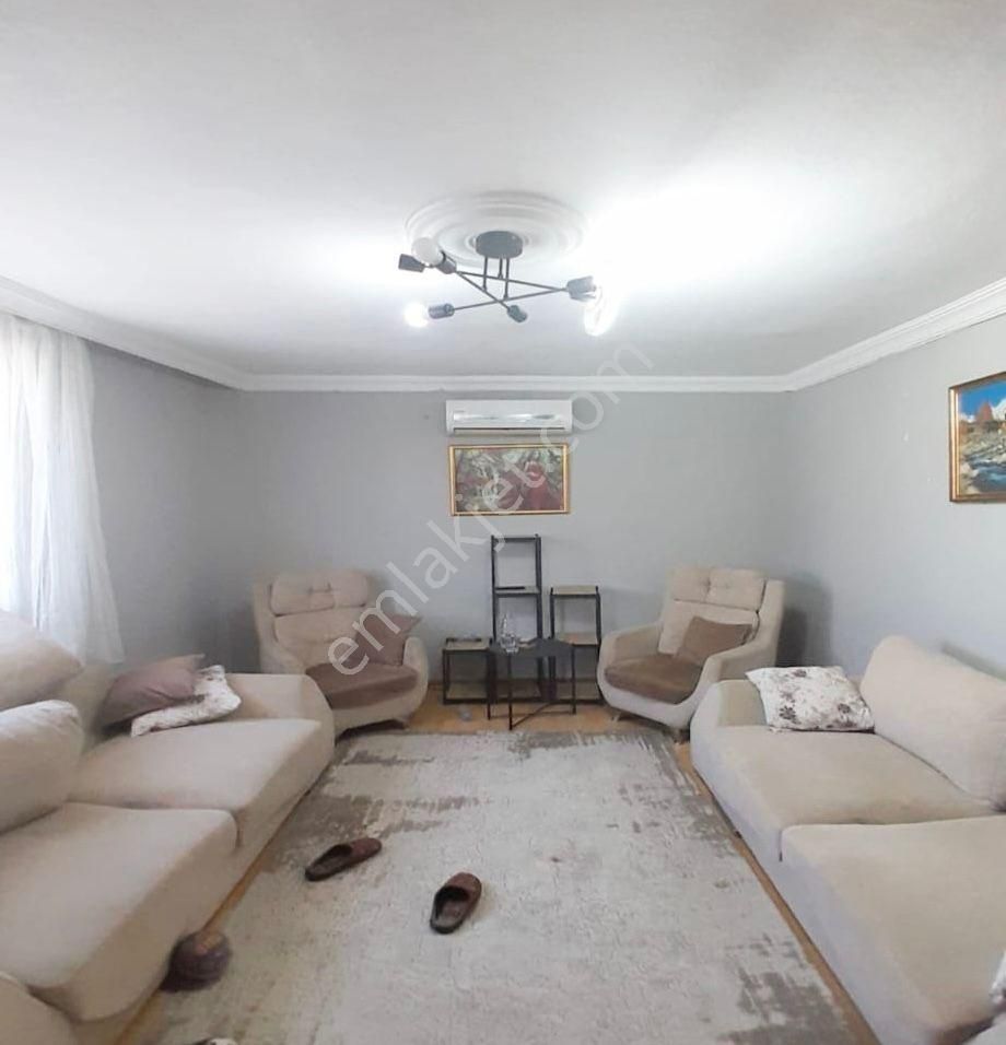 Avcılar Cihangirde 2+1 Geniş Masrafsız Satılık Daire