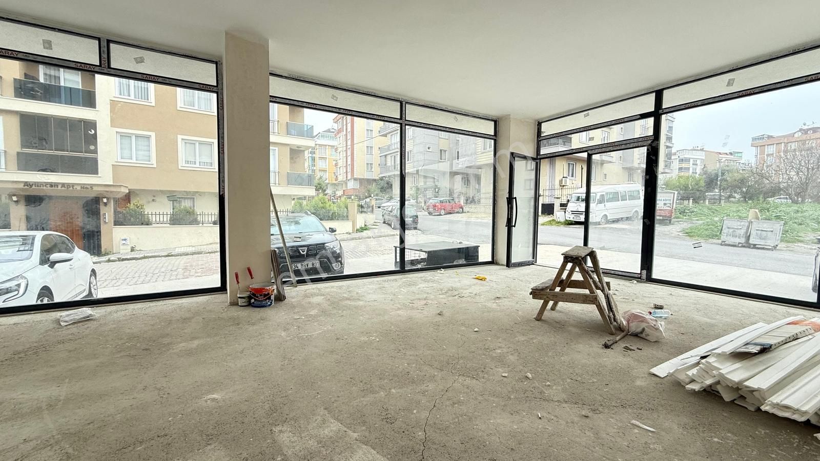 Beylikdüzü Satılık Muhteşem 2 Katlı Kullanışlı Köşe 150m2 Dükkan - Görsel 3