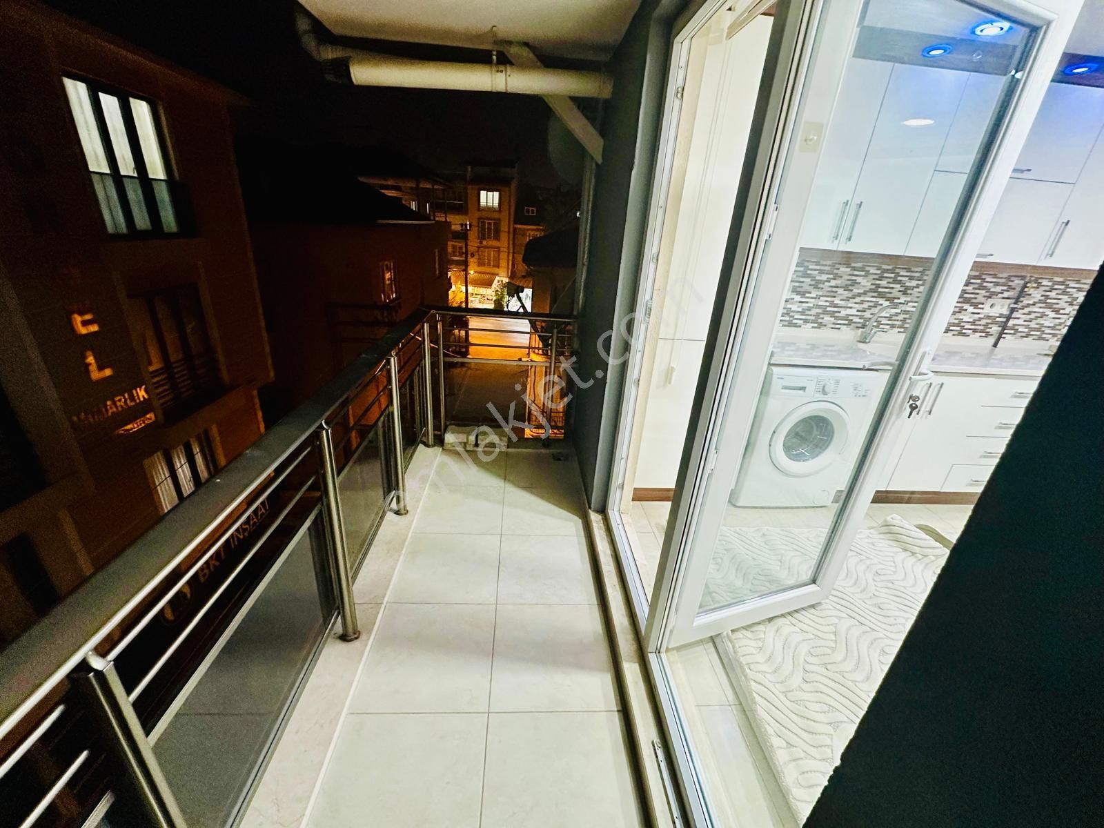Üniversiteye Yakın Balkonlu Sıfır Eşyalı Satılık 1+1 Apart - Görsel 7