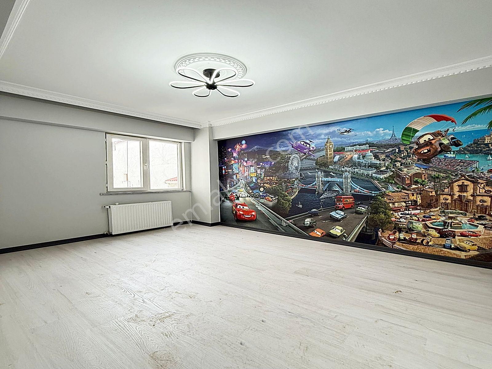 Esenyurt Üçevler Mahallesinde Minimal Dekorlu Geniş Arakat 2+1 Daire - Görsel 13