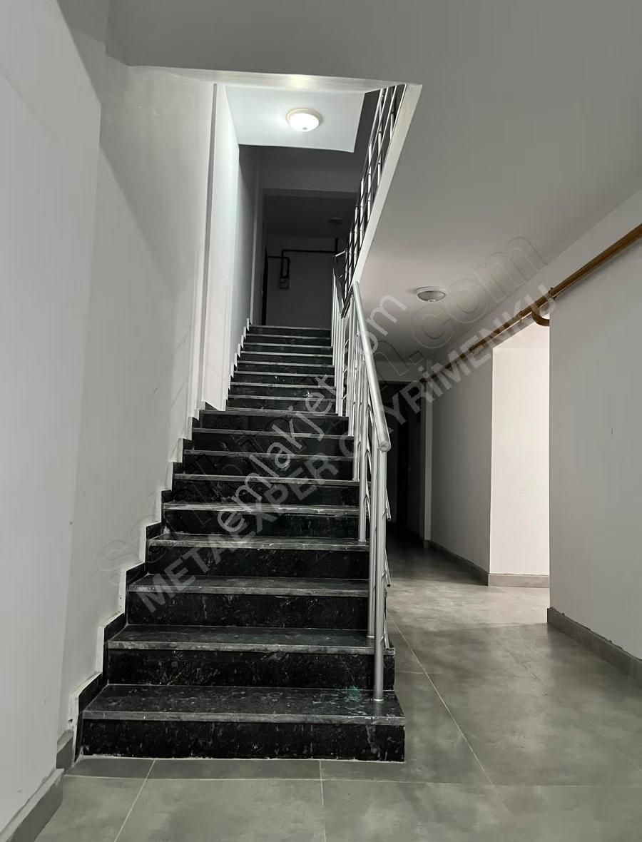 150 M² 3+1.. Ayrı Çamaşır Ve Giyenme Odalı Fırsat Daire - Görsel 27