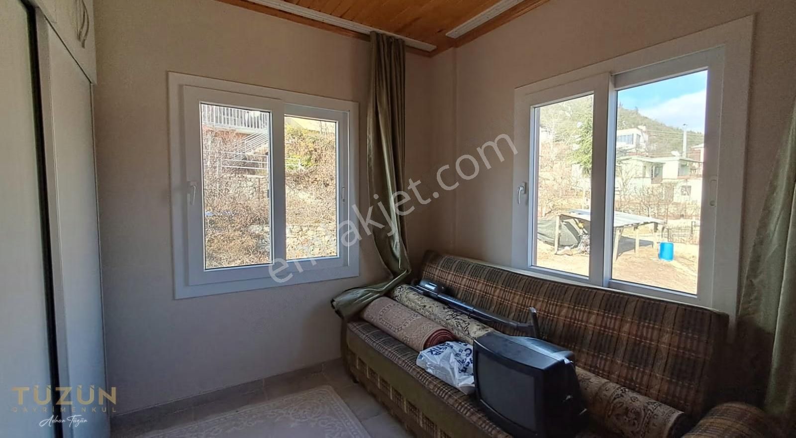 Tüzün'den Fındıkpınarın'da 938 M2 Arsa İçerisinde İki Katlı Ev - Görsel 17