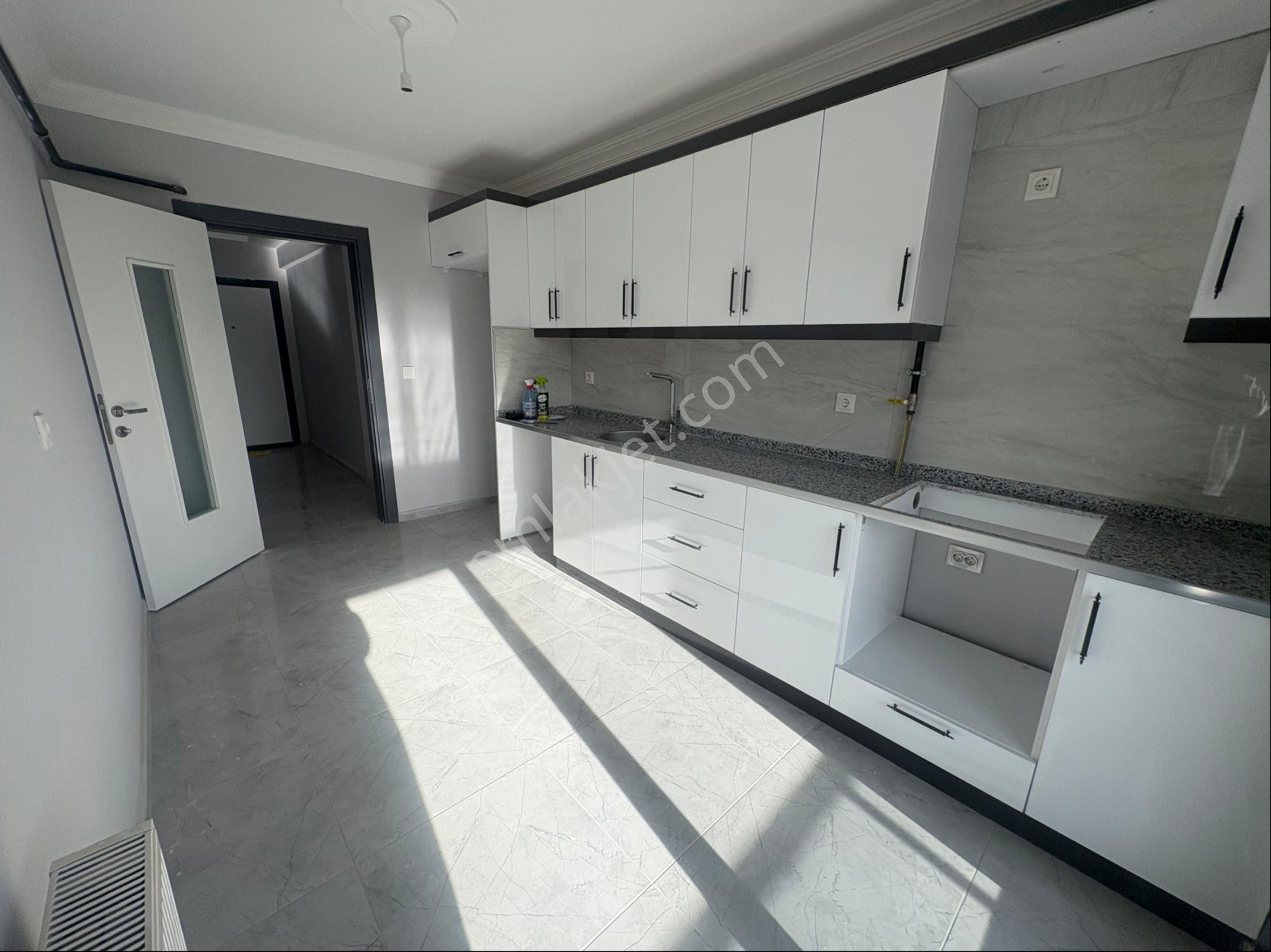 Pancar İzbana Yürüme Mesafesinde Sıfır D.gazlı 2+1 Kiralık Daire - Görsel 4