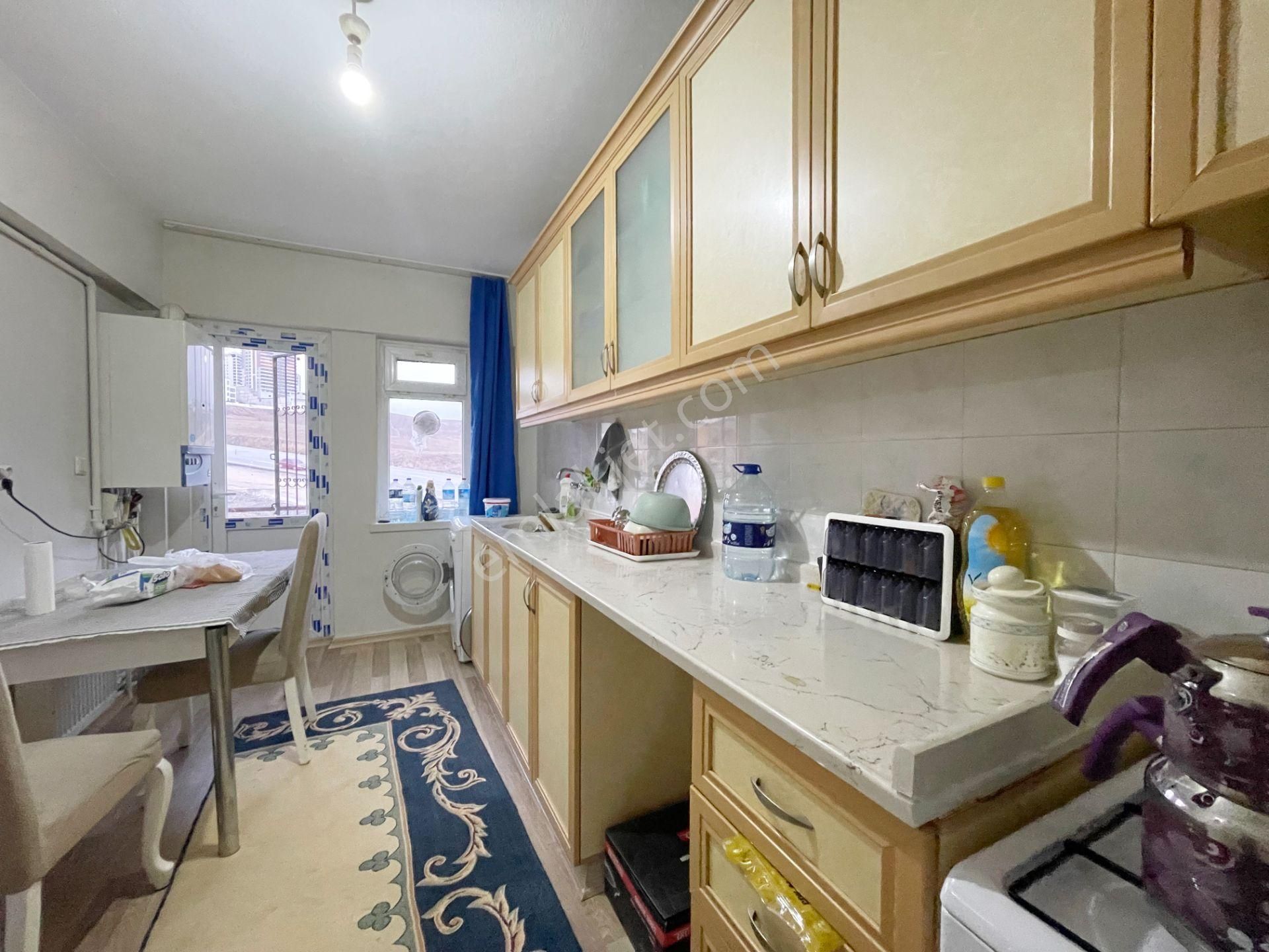 Kalecik Emlak'tan Isı Yalıtımlı Kat Konumunda 2+1 Güney C. Daire