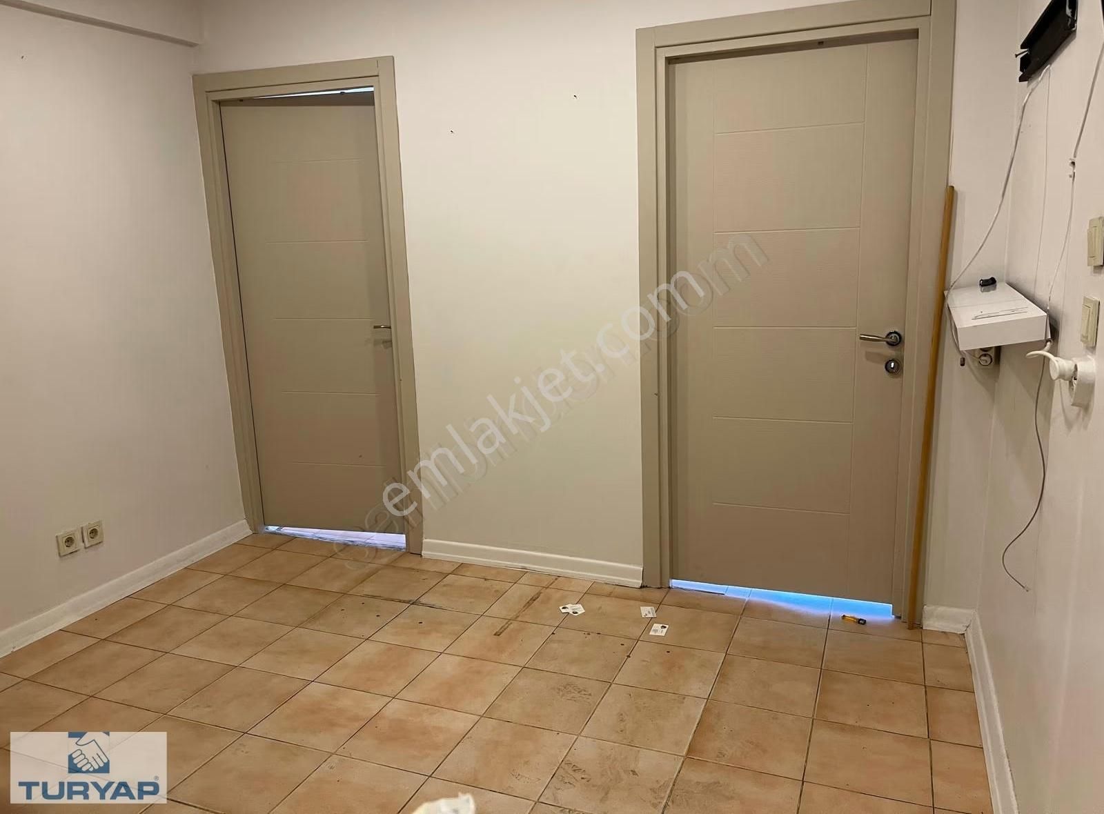 Turyap'tan Göztepe Çemenzar'da Tabela Değeri Yüksek Kiralık Ofis - Görsel 5