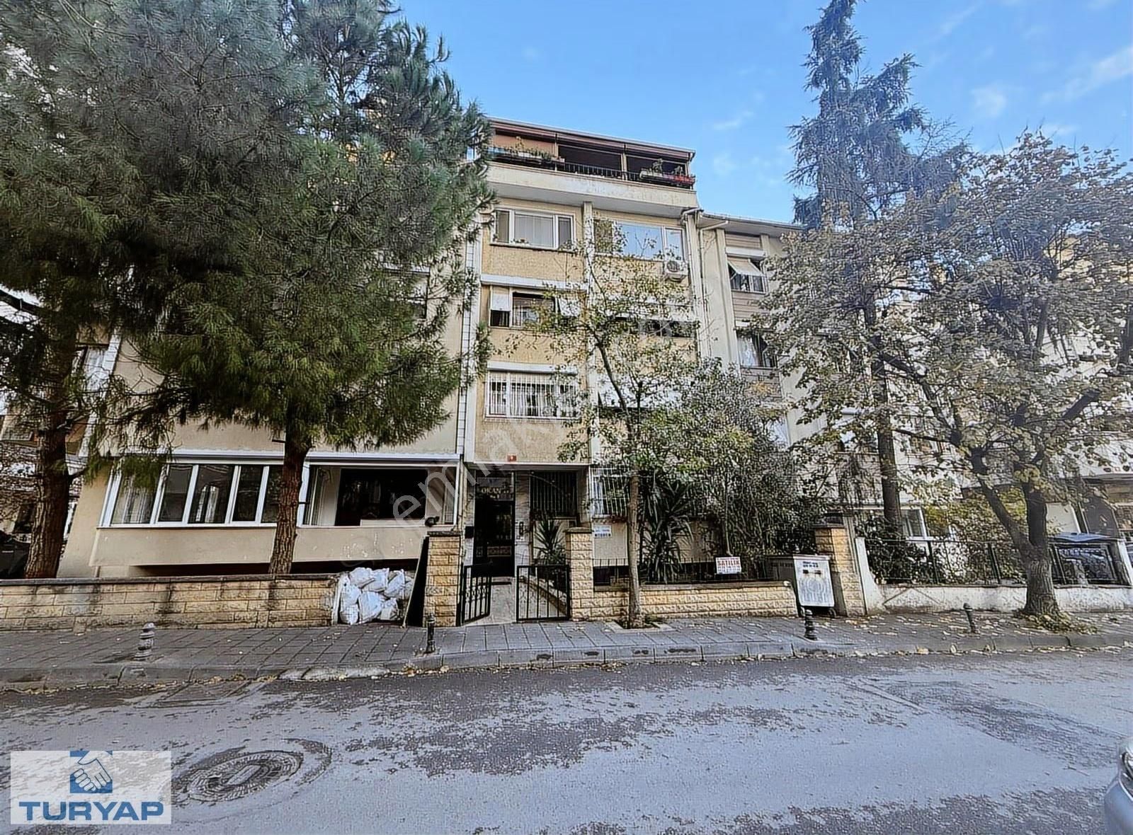 Turyap'tan Kozyatağı Minübüs Yoluna Yakın Satılık 2+1 Daire