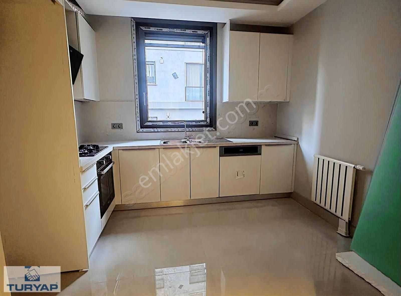 Kalamış Selahattin Pınar Sokak'ta Sıfır Binada Kiralık 3+1 Daire - Görsel 3