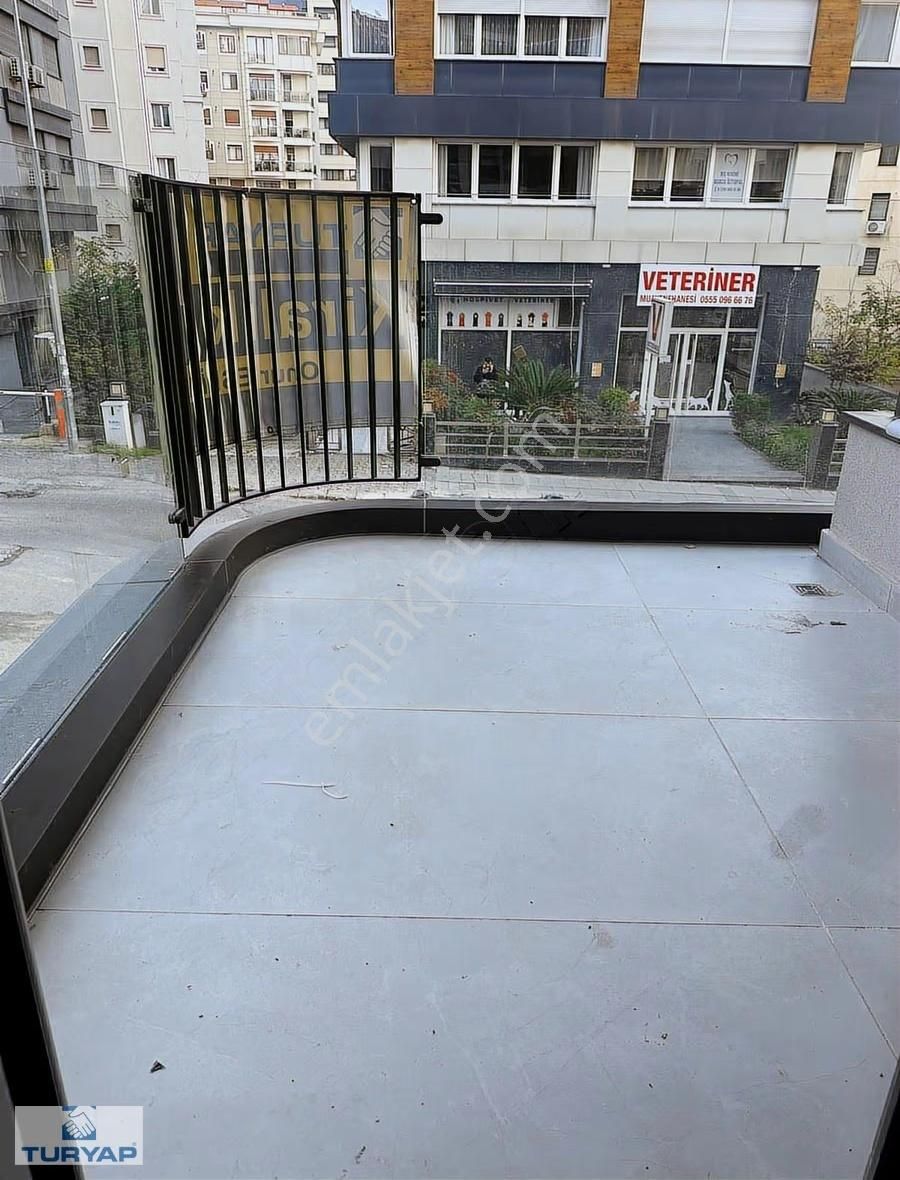 Kalamış Selahattin Pınar Sokak'ta Sıfır Binada Kiralık 3+1 Daire - Görsel 7