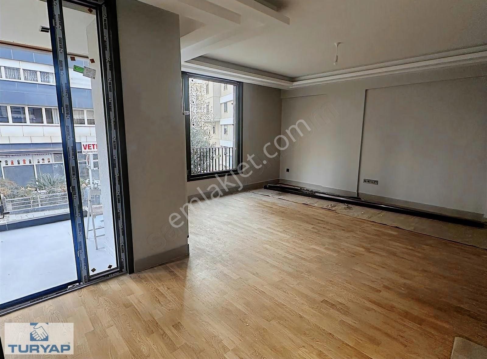 Kalamış Selahattin Pınar Sokak'ta Sıfır Binada Kiralık 3+1 Daire - Görsel 2