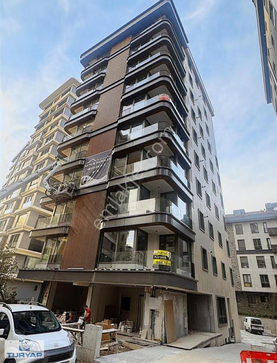 Kalamış Selahattin Pınar Sokak'ta Sıfır Binada Kiralık 3+1 Daire