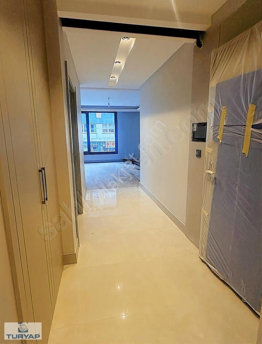 Kalamış Selahattin Pınar Sokak'ta Sıfır Binada Kiralık 3+1 Daire - Görsel 11