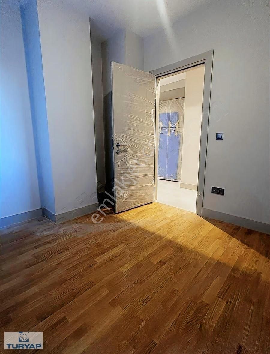 Kalamış Selahattin Pınar Sokak'ta Sıfır Binada Kiralık 3+1 Daire - Görsel 8