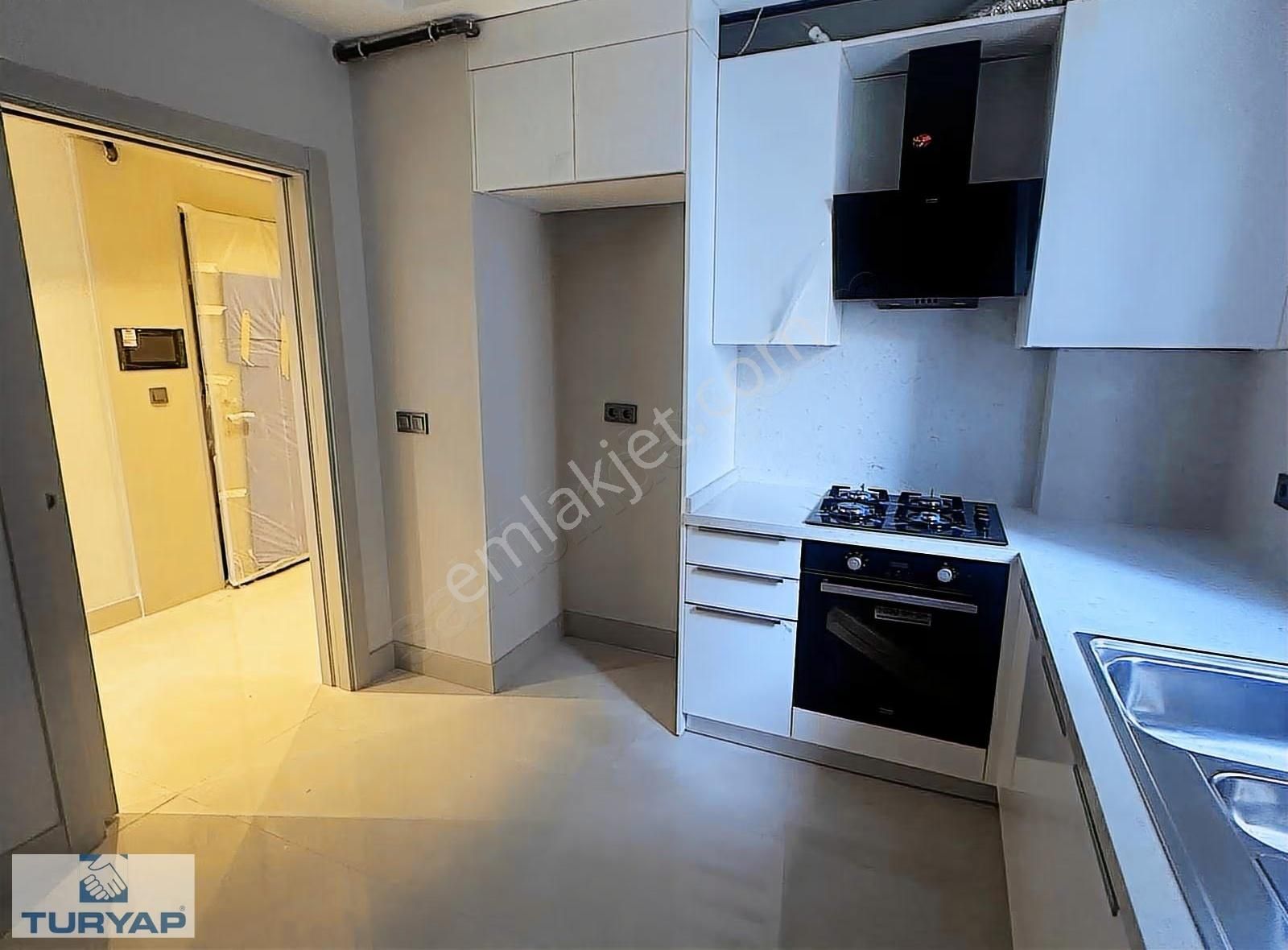 Kalamış Selahattin Pınar Sokak'ta Sıfır Binada Kiralık 3+1 Daire - Görsel 14