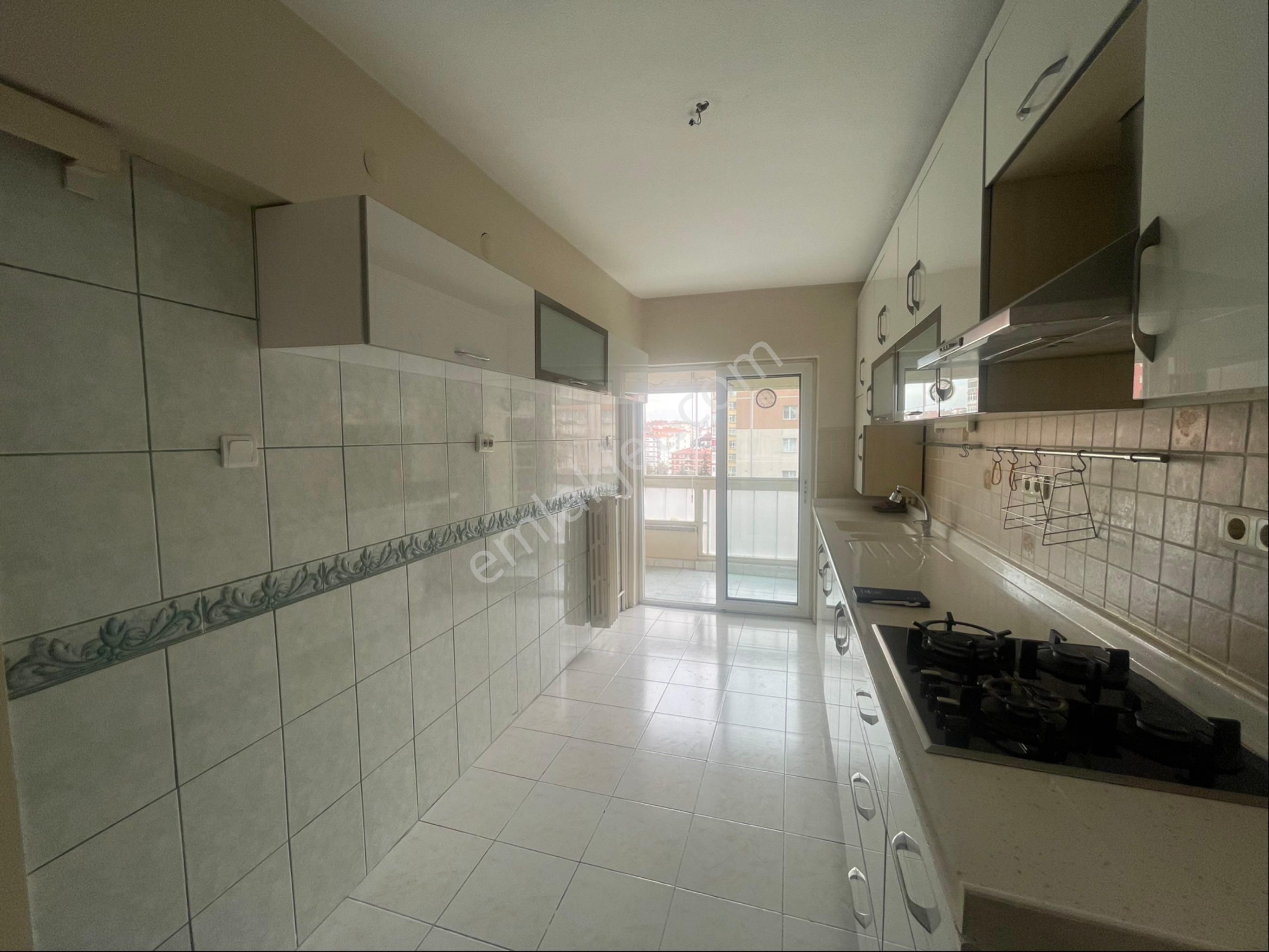 Demetevler Mah. Sayıştay Sitesi 3+1 Satılık Daire - Görsel 5