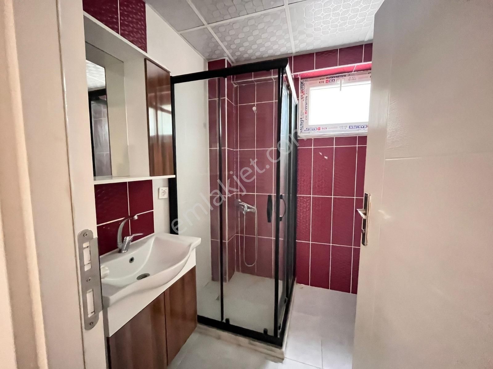 Barbaros Mahallesinde Yeni Binada Kiralık 1+1 Daire - Görsel 17