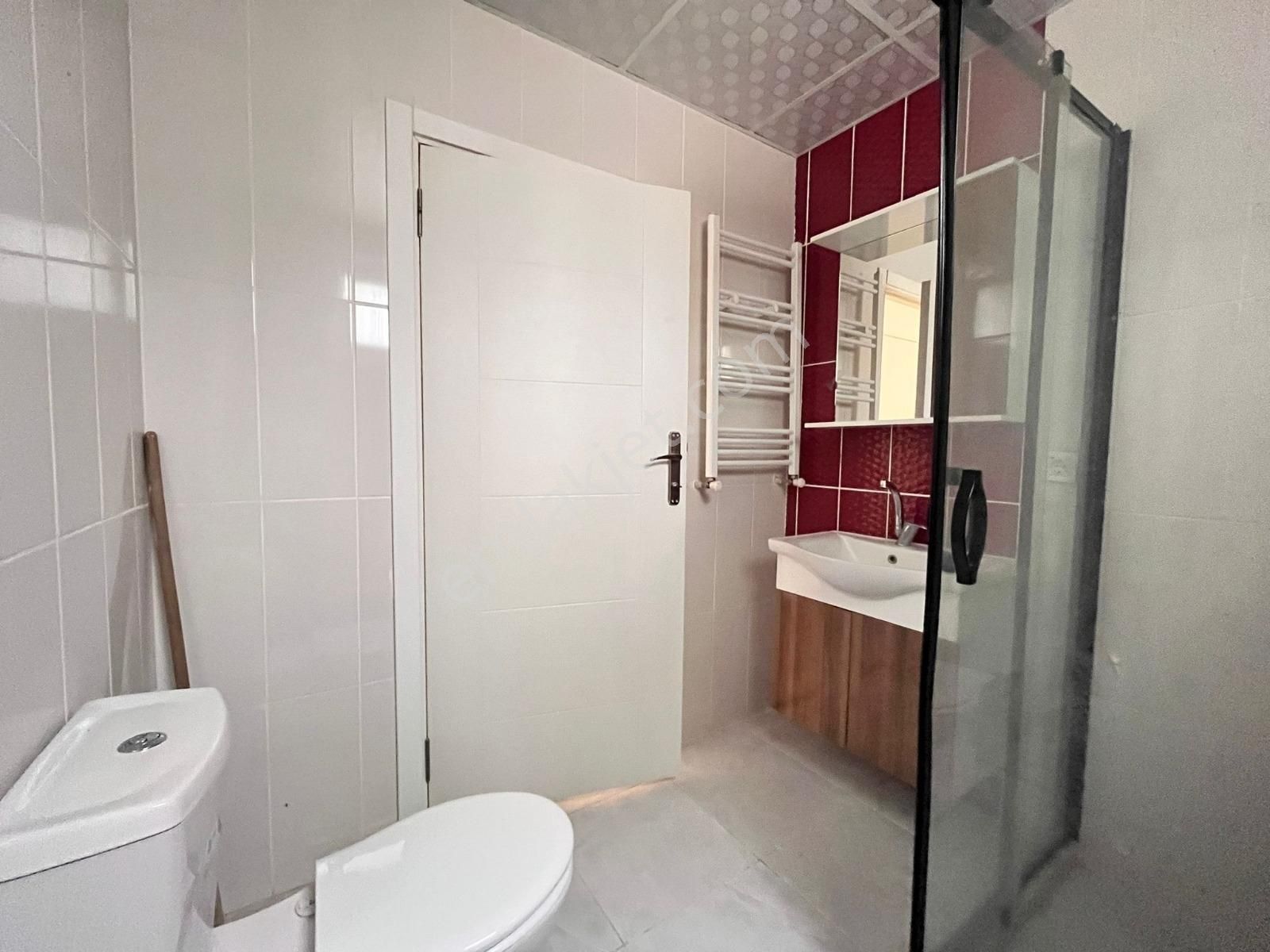 Barbaros Mahallesinde Yeni Binada Kiralık 1+1 Daire - Görsel 14