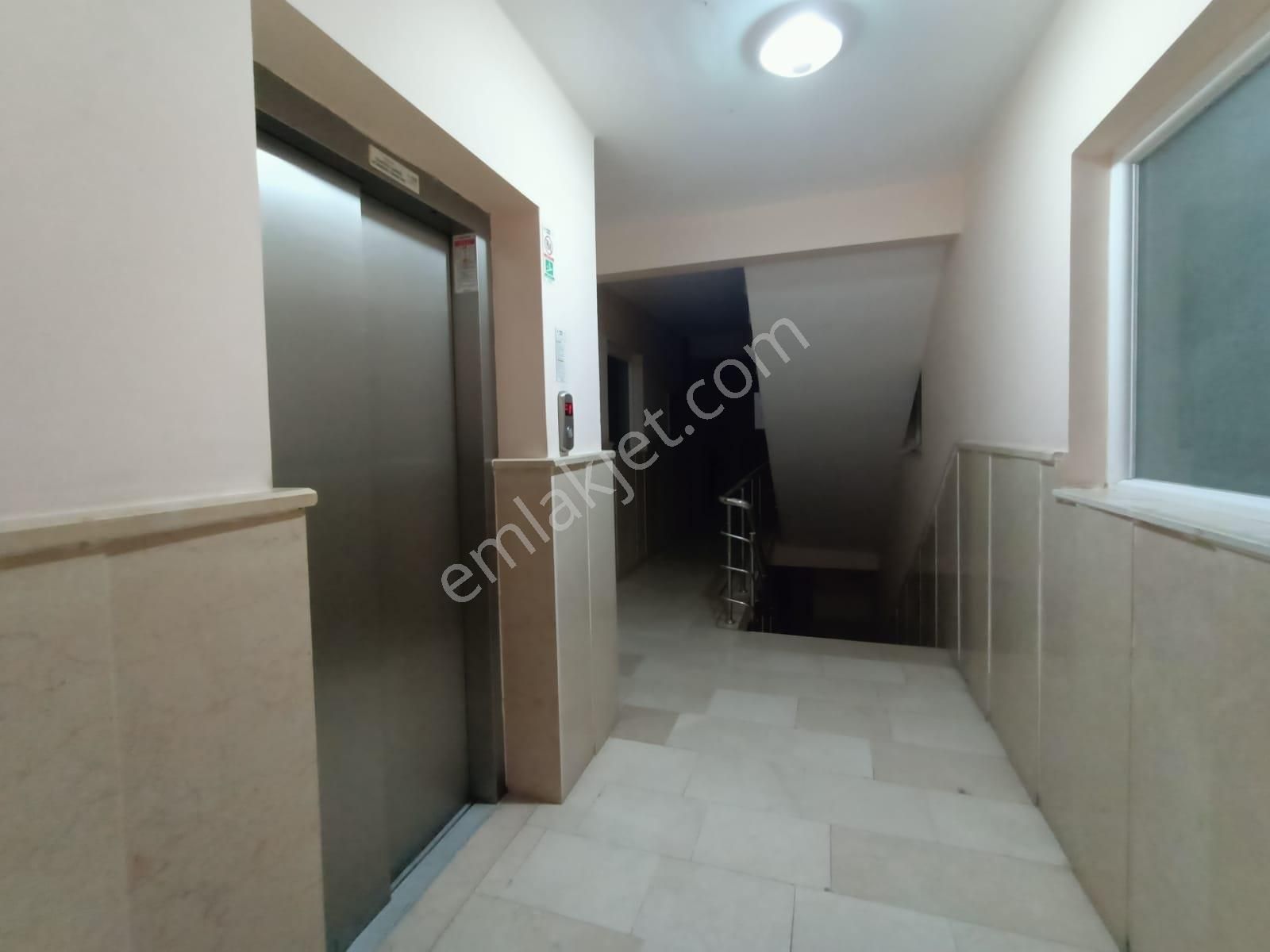 Emaks'tan/akpınar/mevlana Bulv.yakını/katta/bakımlı/3+1/125 M2 - Görsel 17