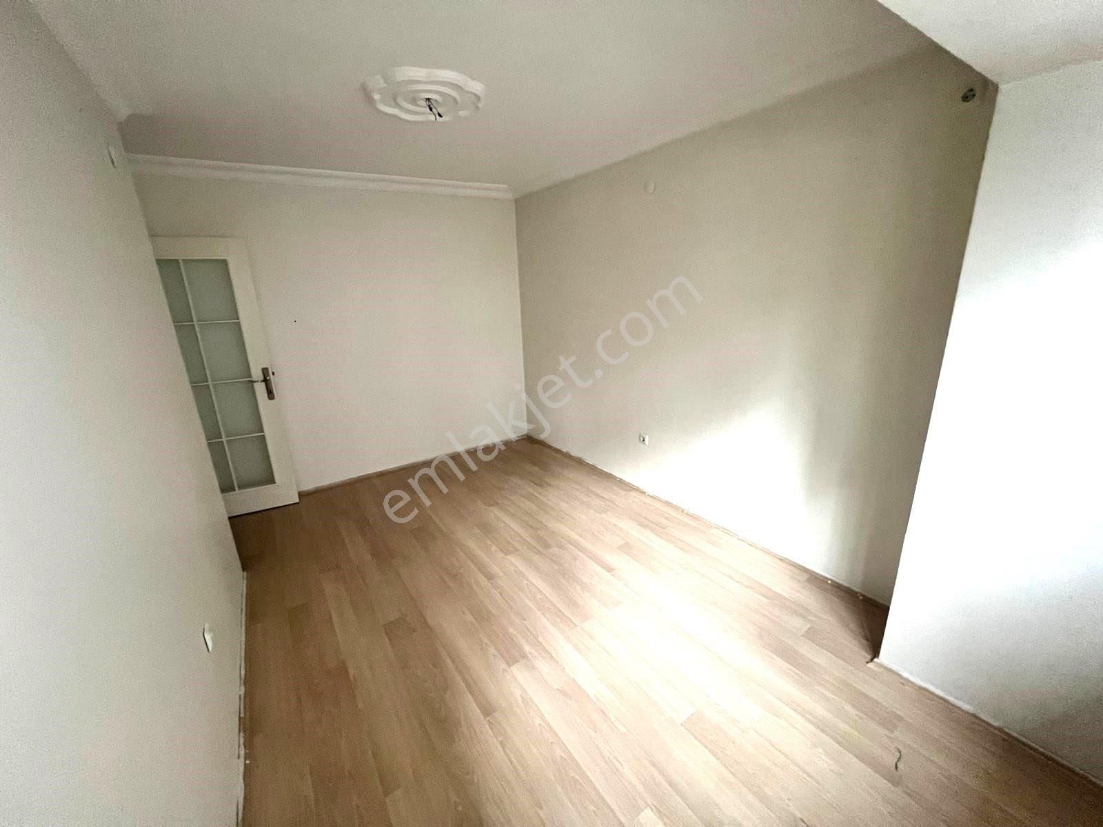 İmren Gayrimenkulden Kiralık 4+1 160 M2 Bahçeli 3 Katlı Müstakil Ev Sefaköy Merkezde - Görsel 11