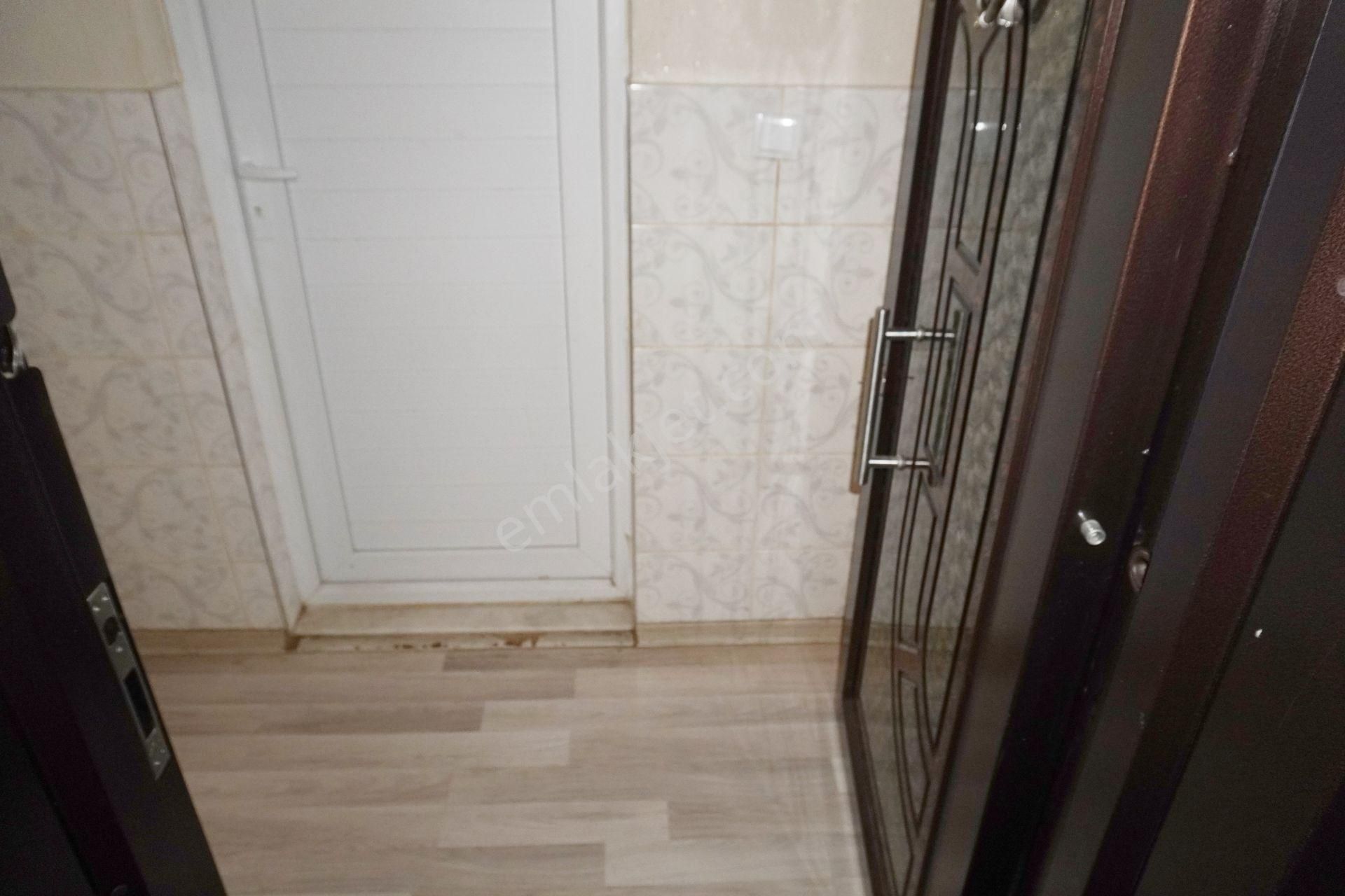 Asarlık Da Kiralık 2+1 3.kat Çift Balkonlu Çiğli Serkan Emlak Dan - Görsel 20