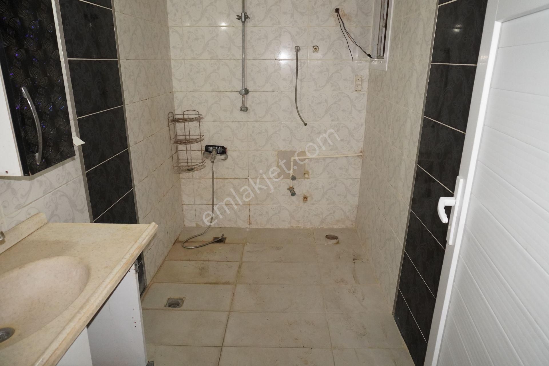 Asarlık Da Kiralık 2+1 3.kat Çift Balkonlu Çiğli Serkan Emlak Dan - Görsel 17