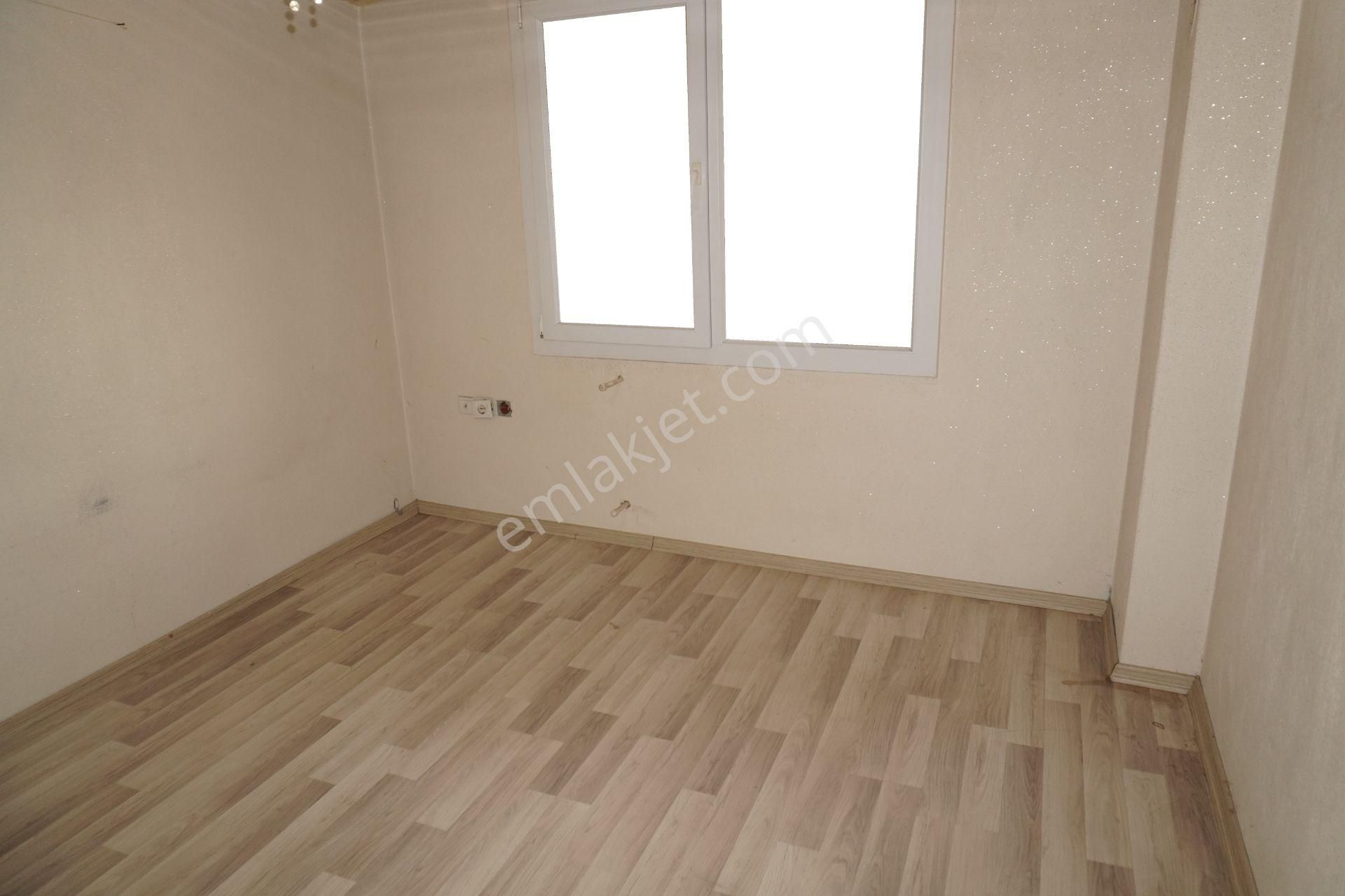 Asarlık Da Kiralık 2+1 3.kat Çift Balkonlu Çiğli Serkan Emlak Dan - Görsel 12