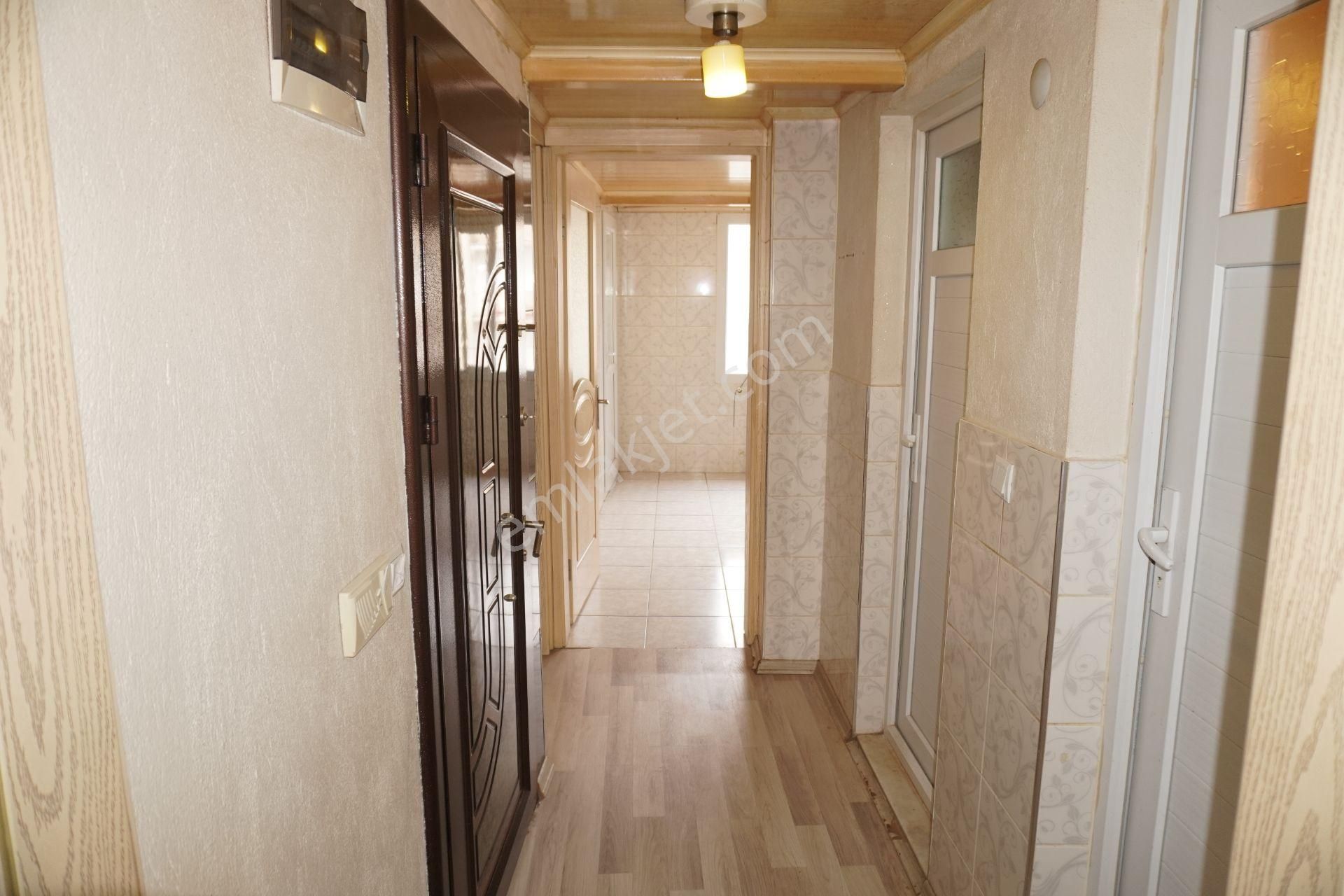 Asarlık Da Kiralık 2+1 3.kat Çift Balkonlu Çiğli Serkan Emlak Dan - Görsel 19