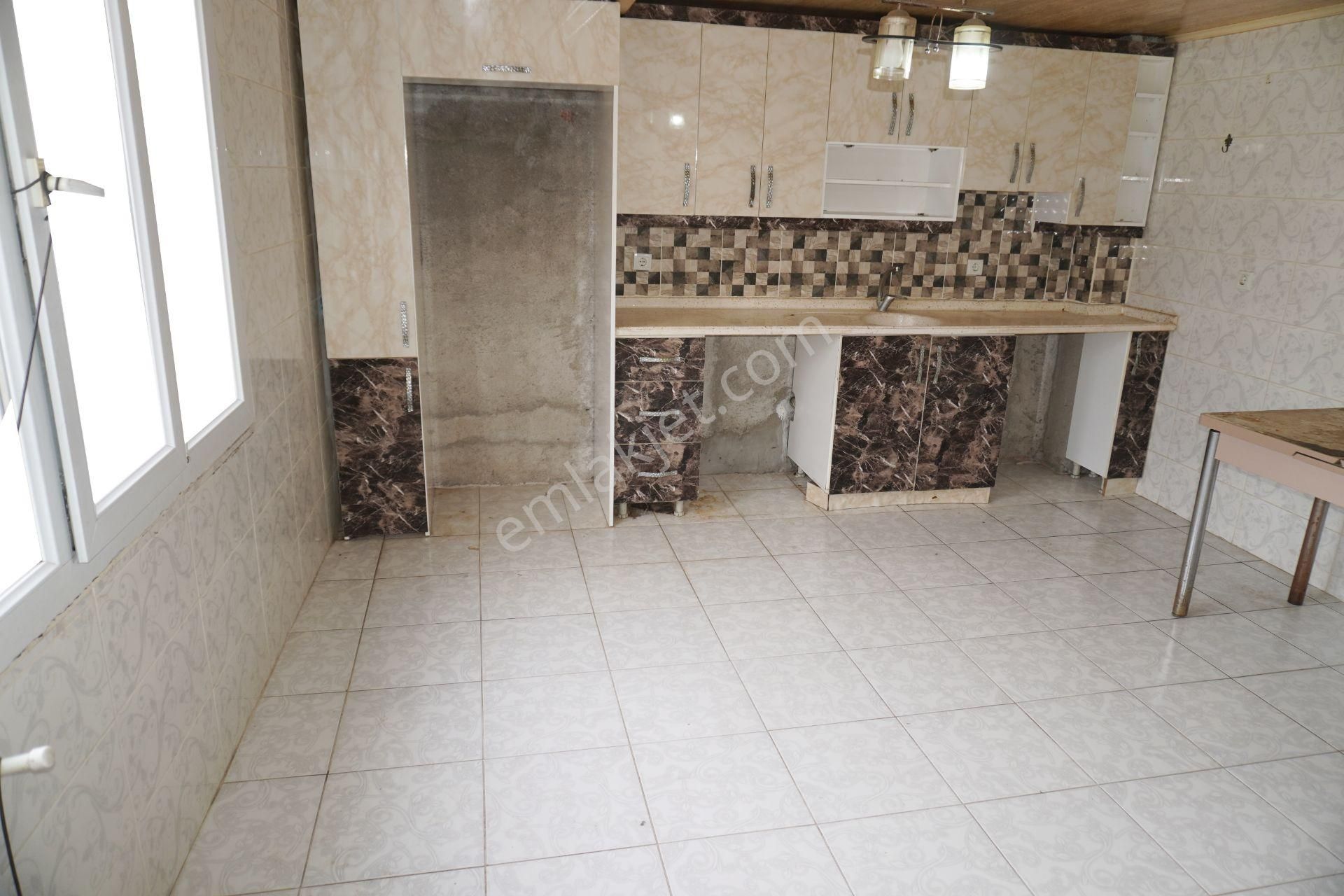 Asarlık Da Kiralık 2+1 3.kat Çift Balkonlu Çiğli Serkan Emlak Dan - Görsel 5