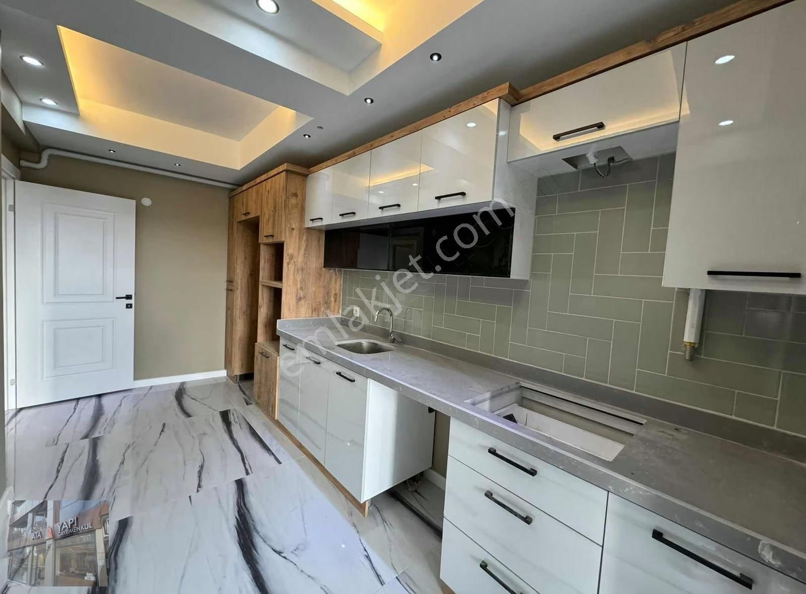 Ata Gayrimenkulden Ebeveyn Banyolu Büyük 3+1 - Görsel 7