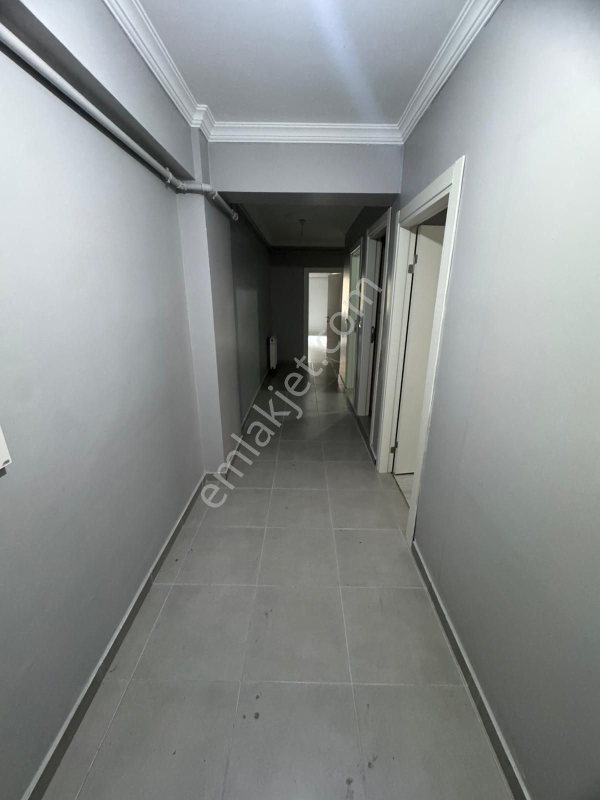 Tuğra'dan Reşadiye Mahallesinde 145 M2 İskanlı Kullanışlı Daire - Görsel 34