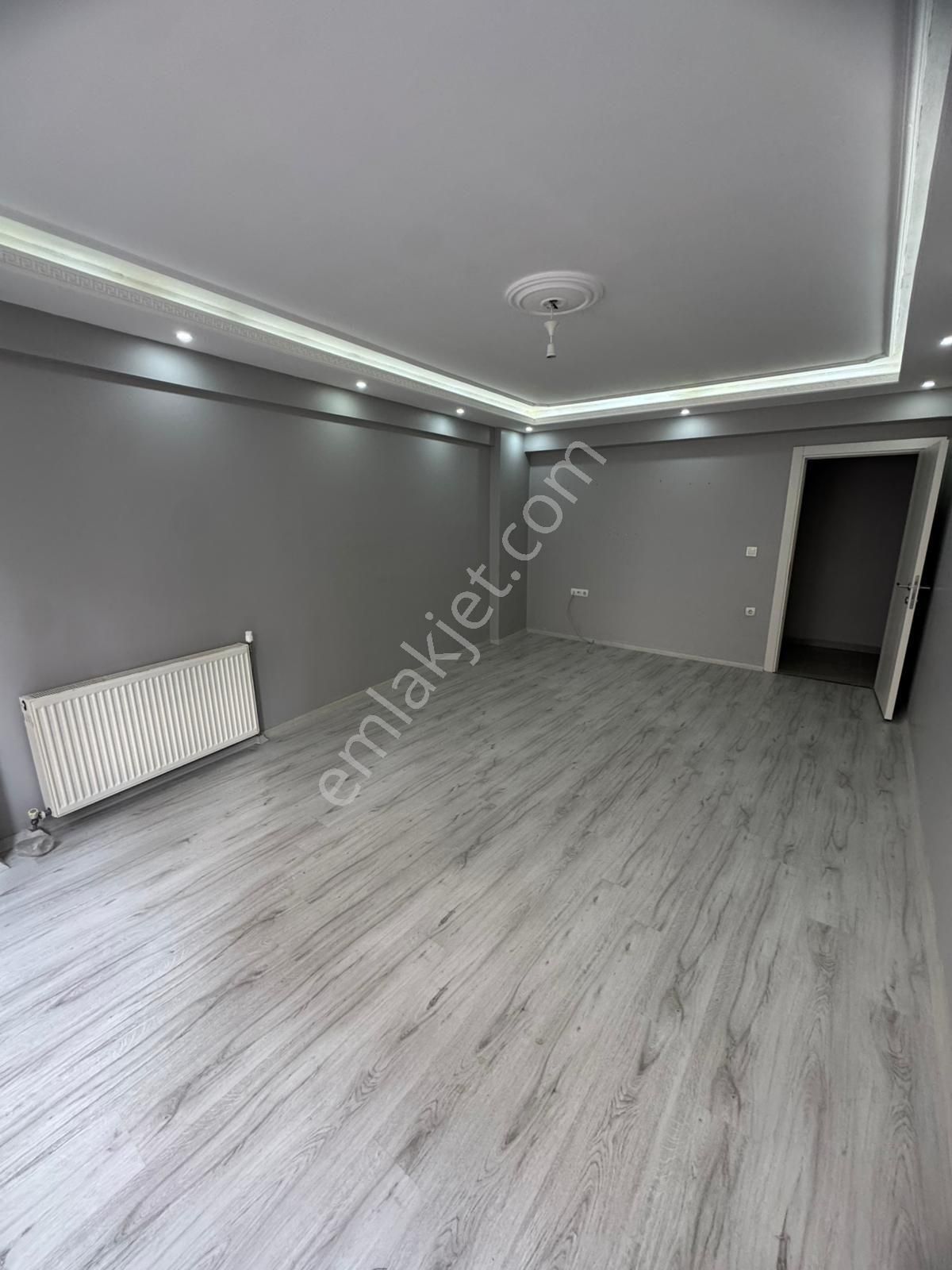 Tuğra'dan Reşadiye Mahallesinde 145 M2 İskanlı Kullanışlı Daire - Görsel 4