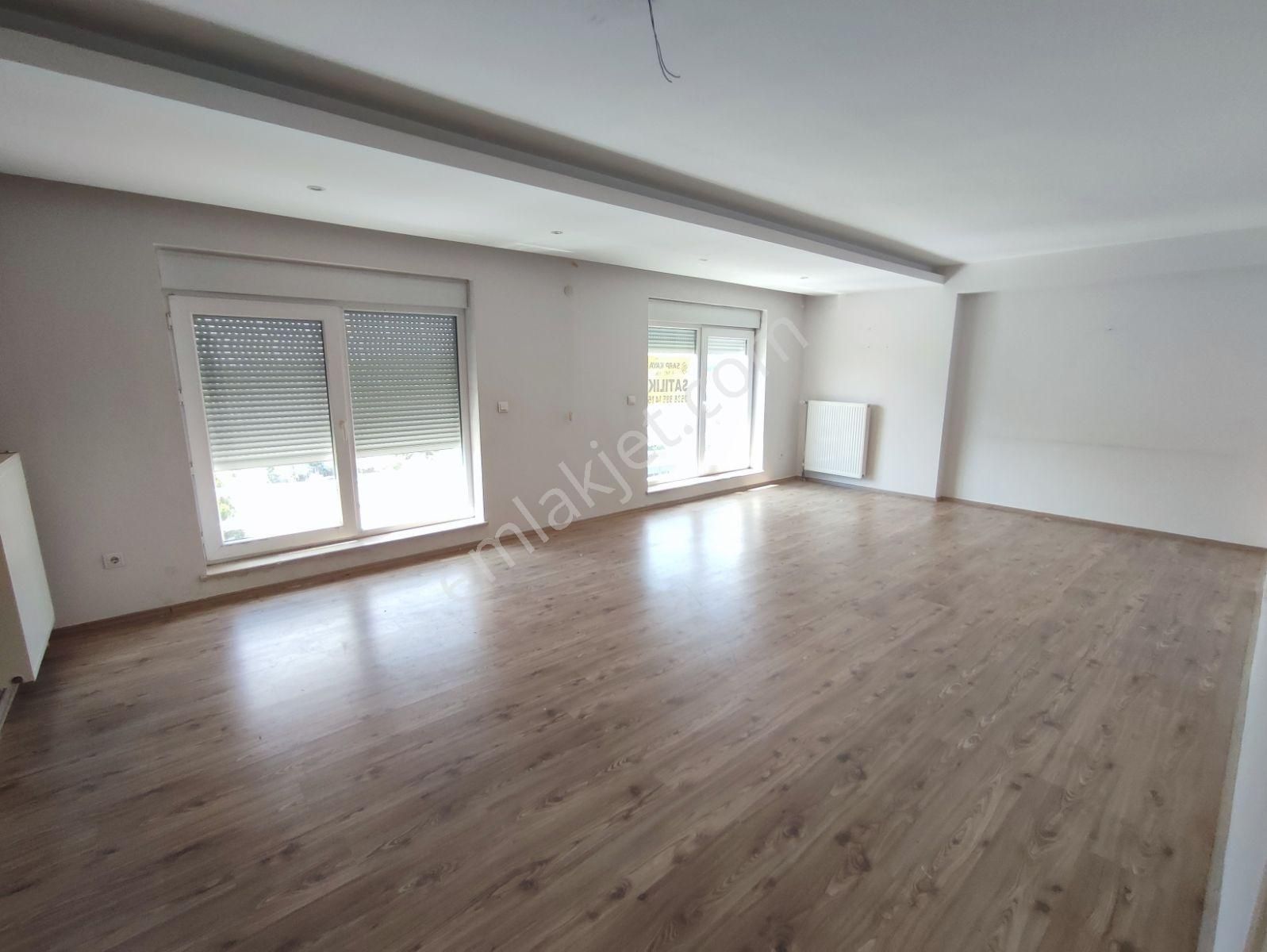 Ugur Mumcu Caddesinde Satılık 4+1 Full Yapılı Daire - Görsel 21