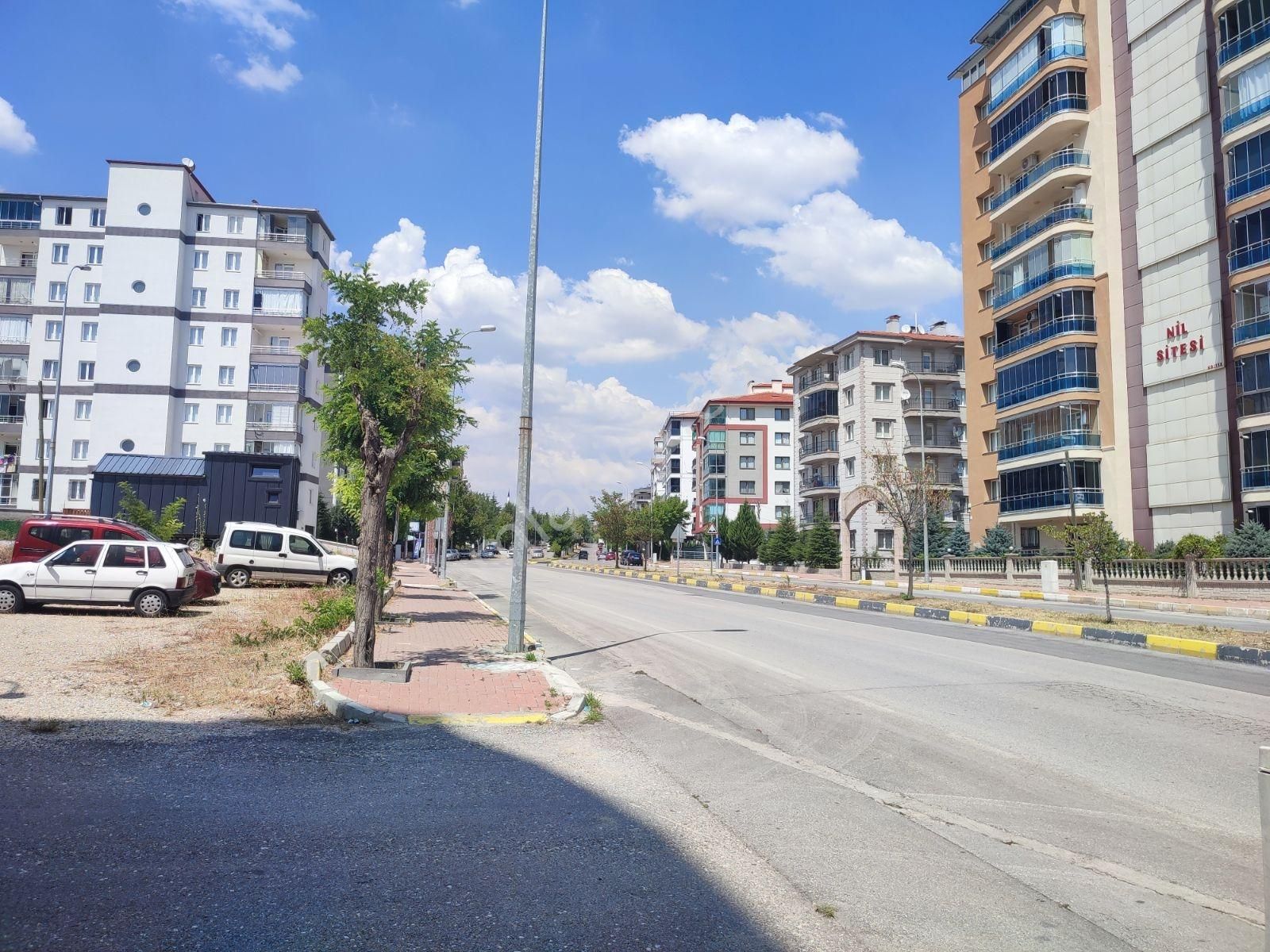 Ugur Mumcu Caddesinde Satılık 4+1 Full Yapılı Daire - Görsel 9