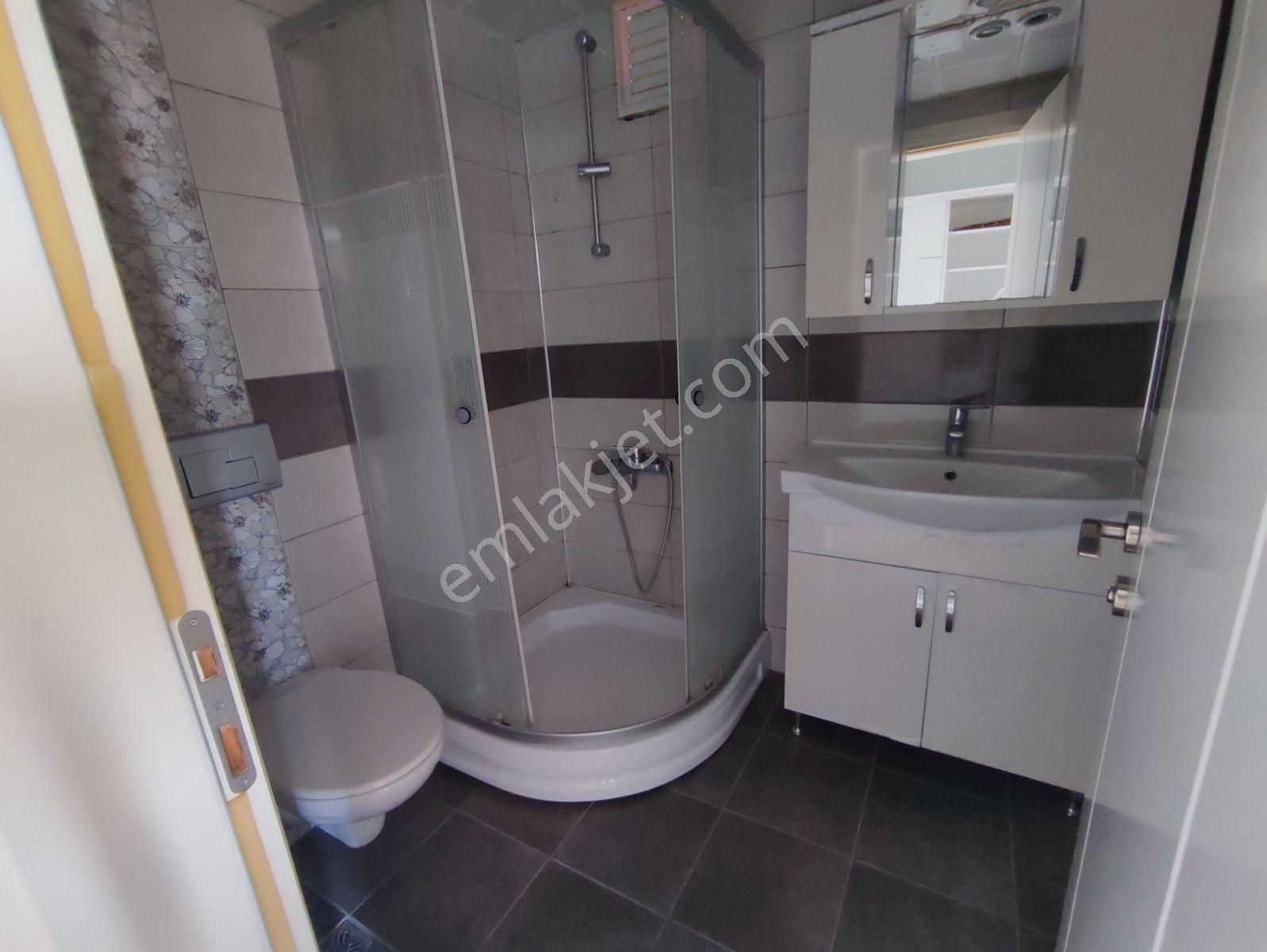 Ugur Mumcu Caddesinde Satılık 4+1 Full Yapılı Daire - Görsel 25