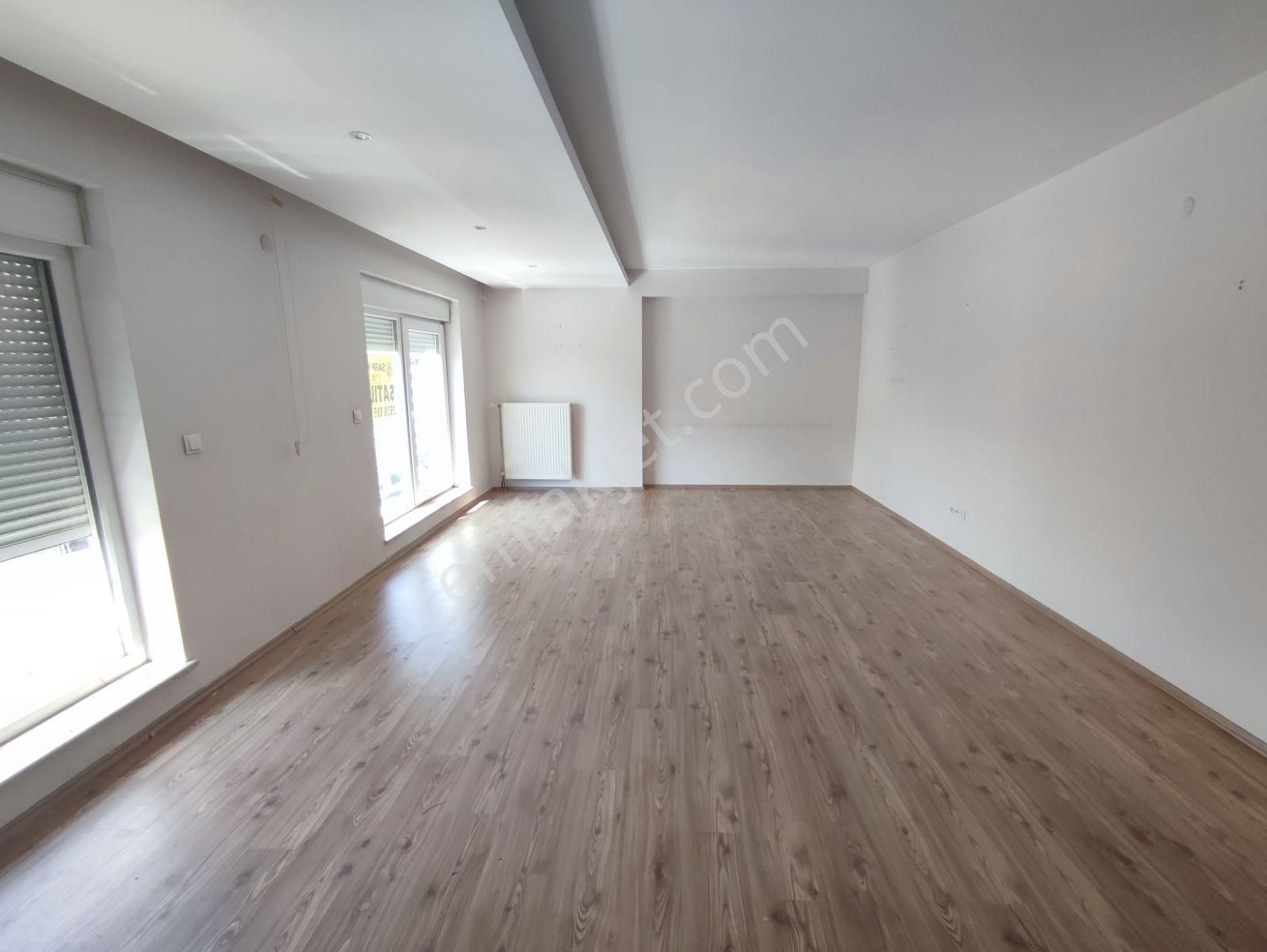 Ugur Mumcu Caddesinde Satılık 4+1 Full Yapılı Daire - Görsel 32