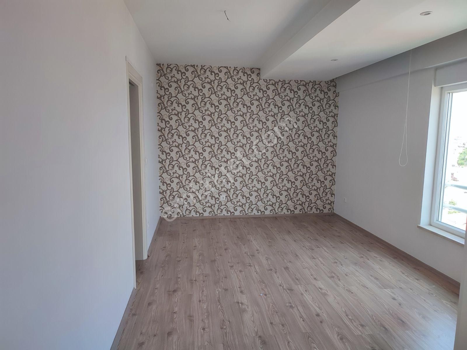 Ugur Mumcu Caddesinde Satılık 4+1 Full Yapılı Daire - Görsel 28