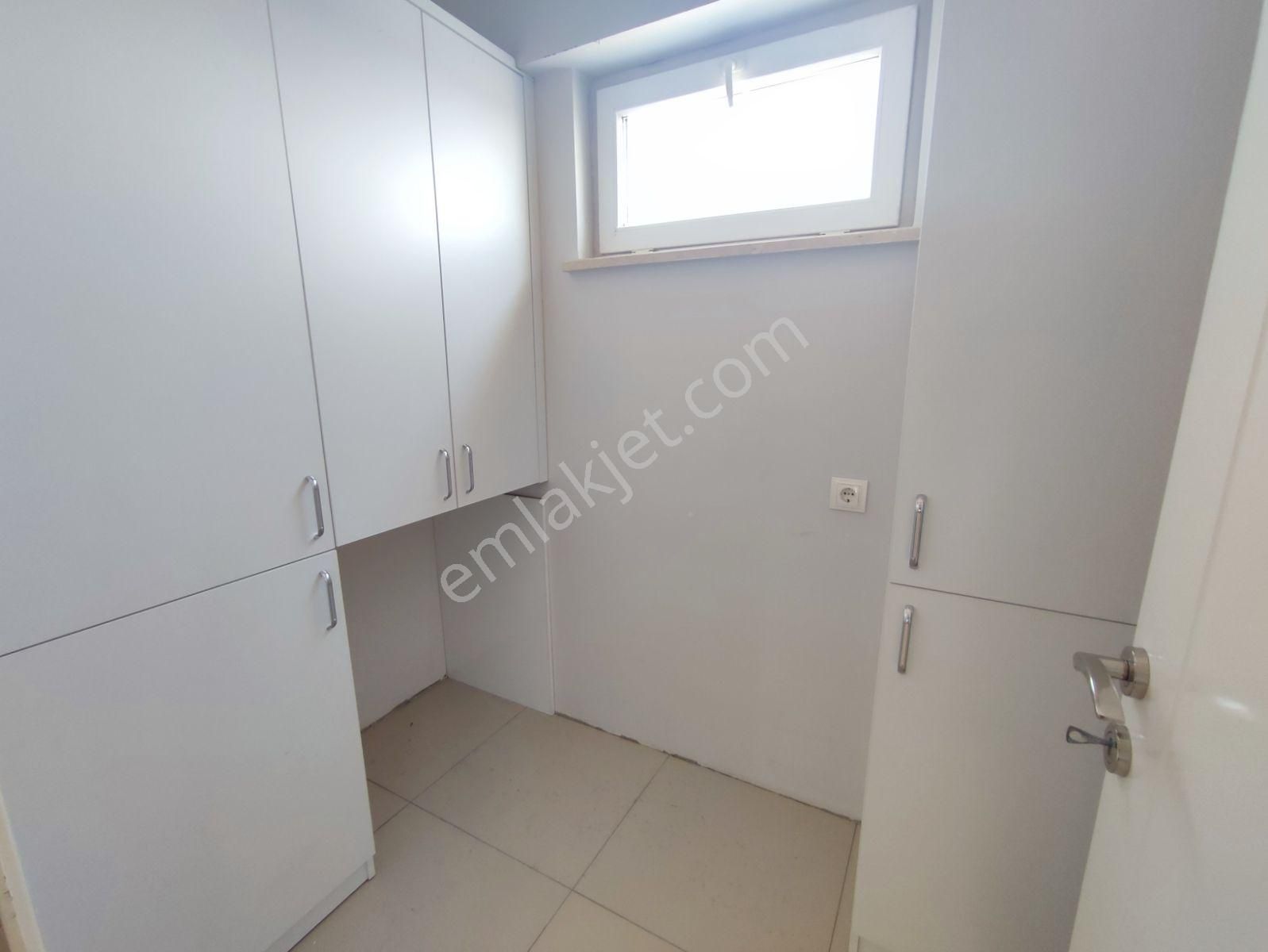 Ugur Mumcu Caddesinde Satılık 4+1 Full Yapılı Daire - Görsel 6