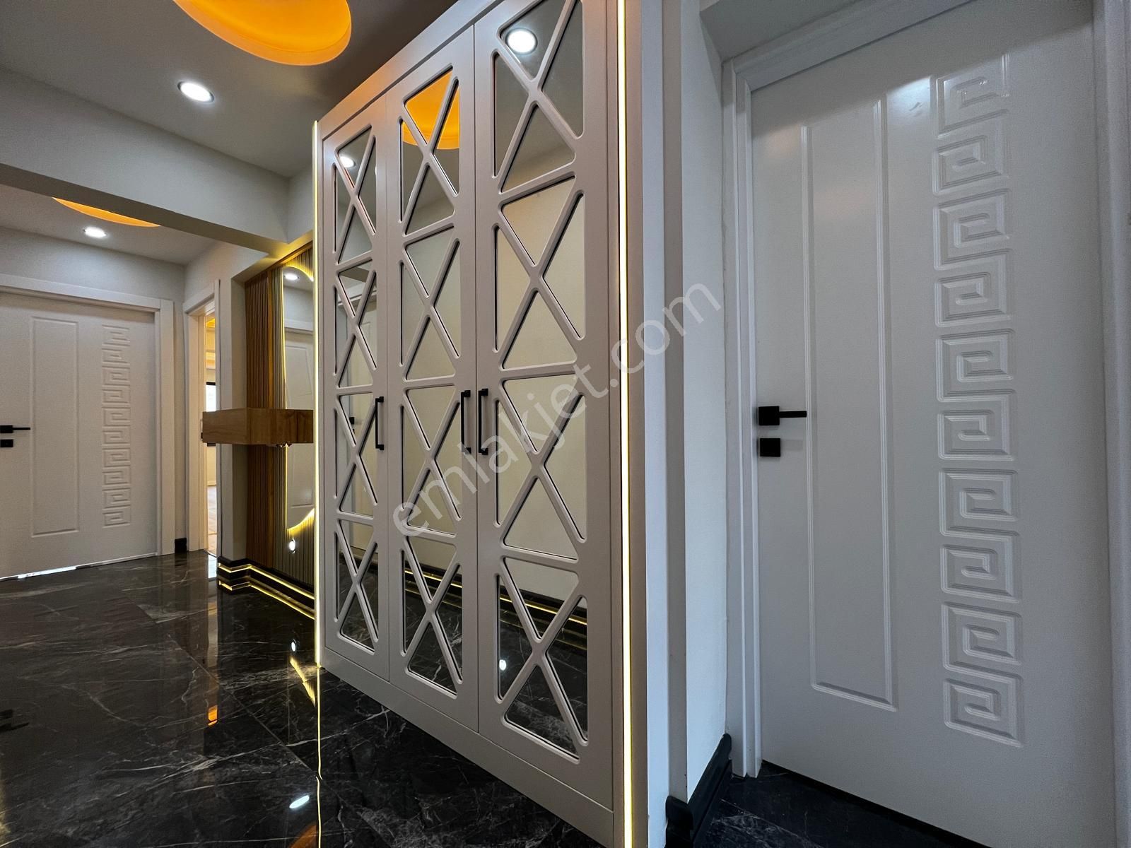 Yiğit'ten Akçay Kalbinde 2+1 Lüks Tasarım Hamam Konseptli Daire - Görsel 32