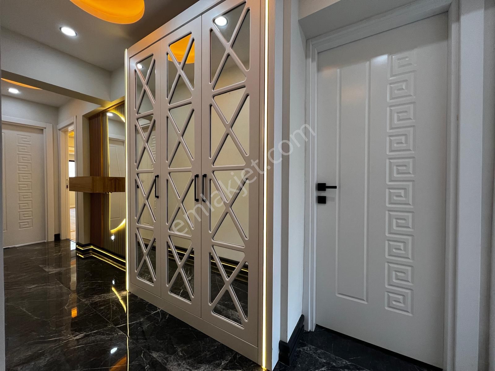 Yiğit'ten Akçay Kalbinde 2+1 Lüks Tasarım Hamam Konseptli Daire - Görsel 35
