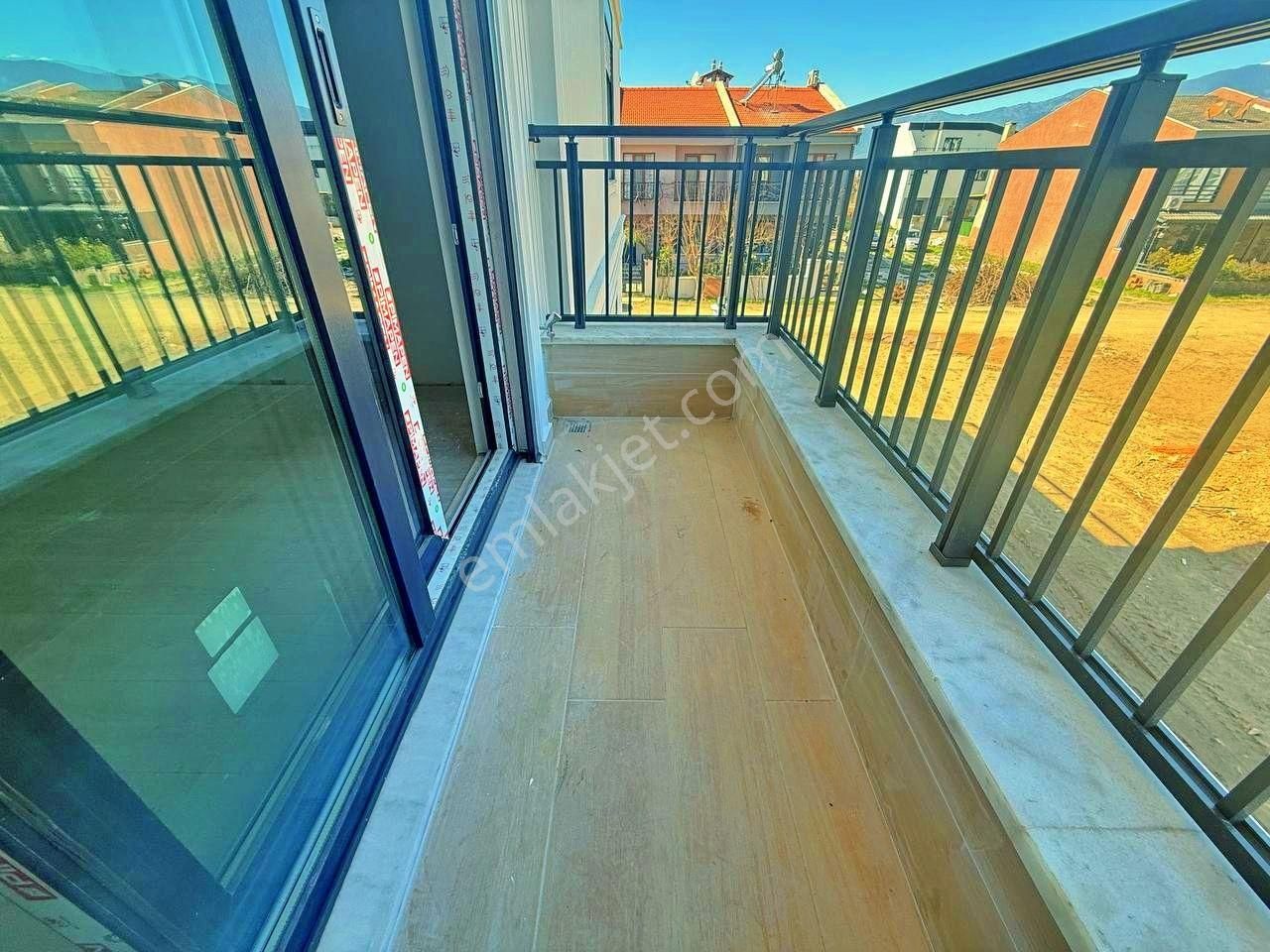 Uytundan Edremit Cennetayağında Kapalı Otoparklı 3+1 Dubleks - Görsel 17