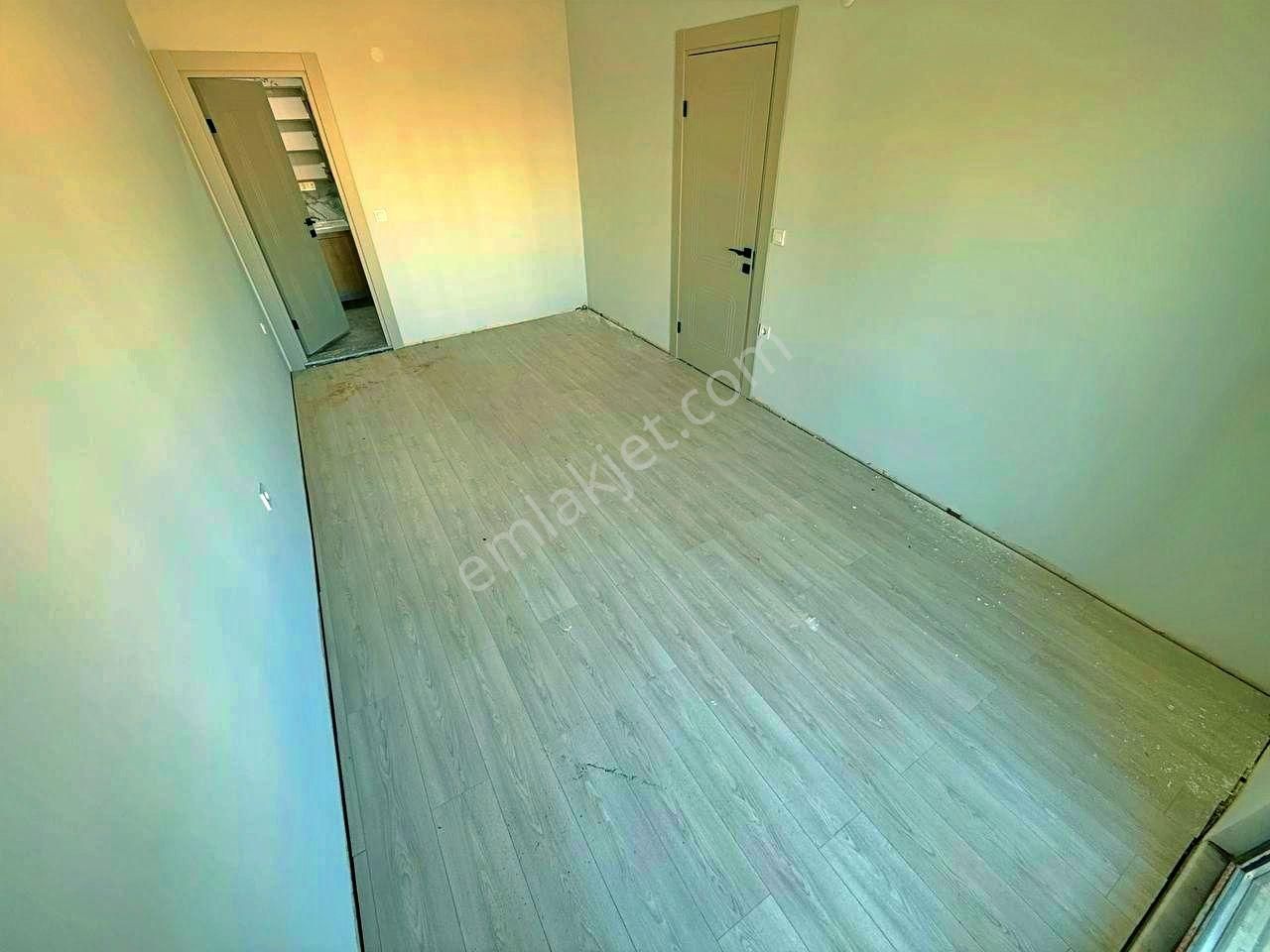 Uytundan Edremit Cennetayağında Kapalı Otoparklı 3+1 Dubleks - Görsel 13