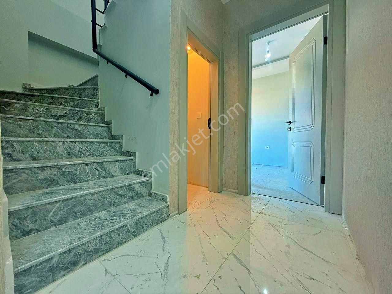 Uytundan Edremit Cennetayağında Kapalı Otoparklı 3+1 Dubleks - Görsel 7