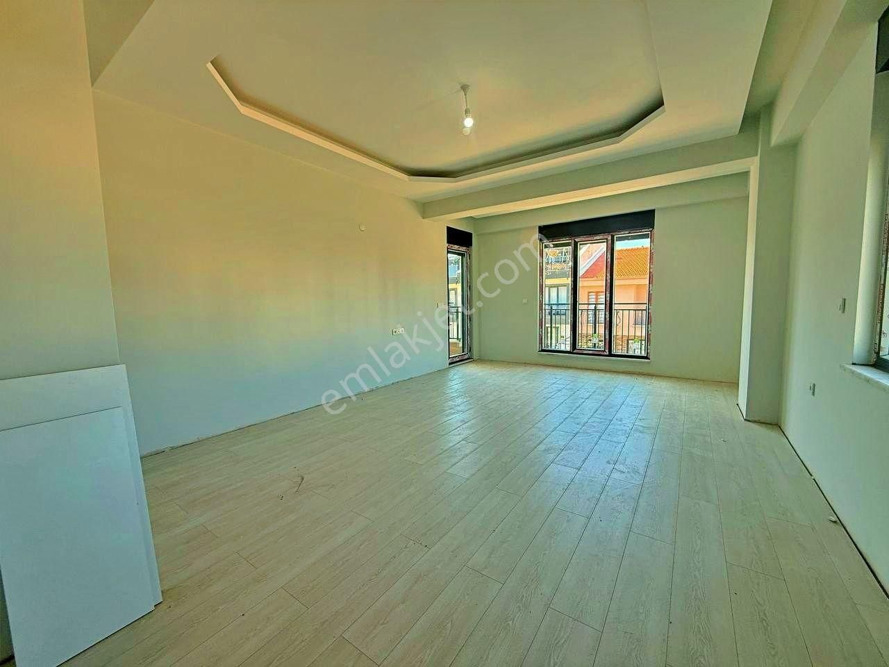 Uytundan Edremit Cennetayağında Kapalı Otoparklı 3+1 Dubleks - Görsel 26