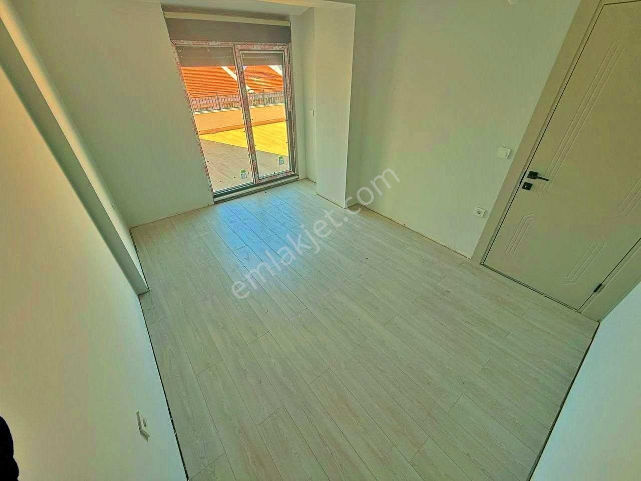 Uytundan Edremit Cennetayağında Kapalı Otoparklı 3+1 Dubleks - Görsel 29