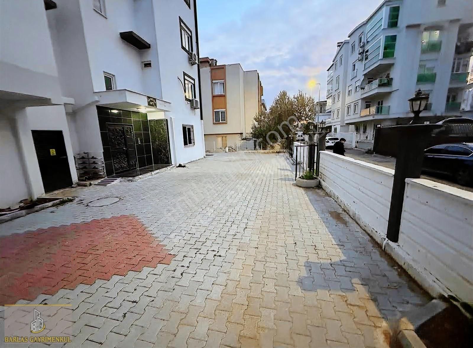 V. Karşıyaka Mahallesinde Tramvaya Yakın Lüks Satılık 2+1 Daire - Görsel 7