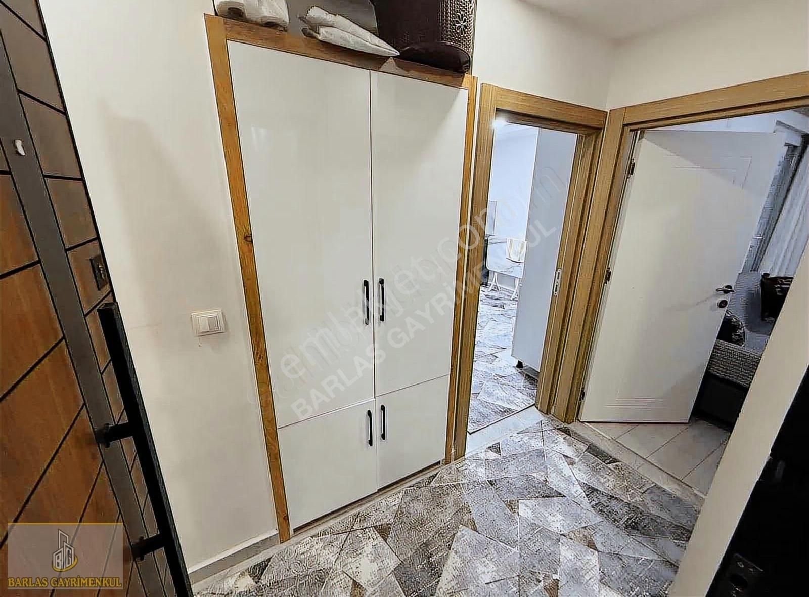 V. Karşıyaka Mahallesinde Tramvaya Yakın Lüks Satılık 2+1 Daire - Görsel 9