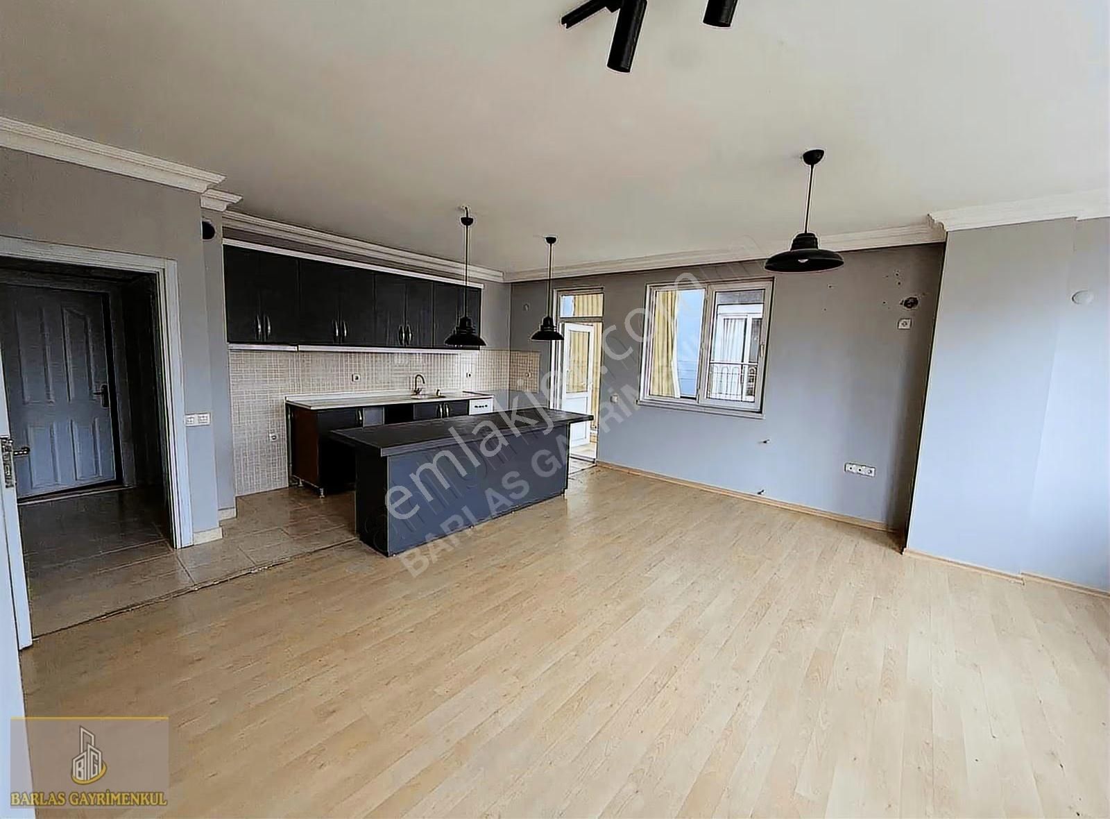 Kuzeyyaka Mah 2+1 Kat 2 Önü Açık Akdeniz Şifa Dibi