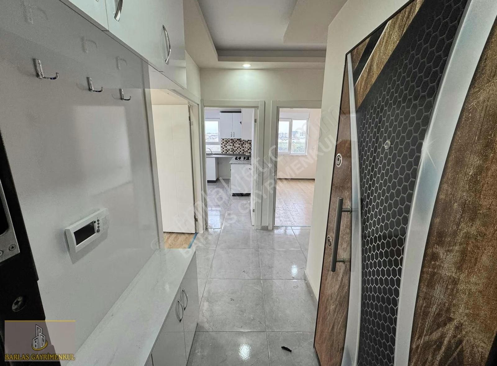 Göksu Mahallesinde Cadde Dibinde Geniş Lüks Satılık 2+1 Daire - Görsel 2