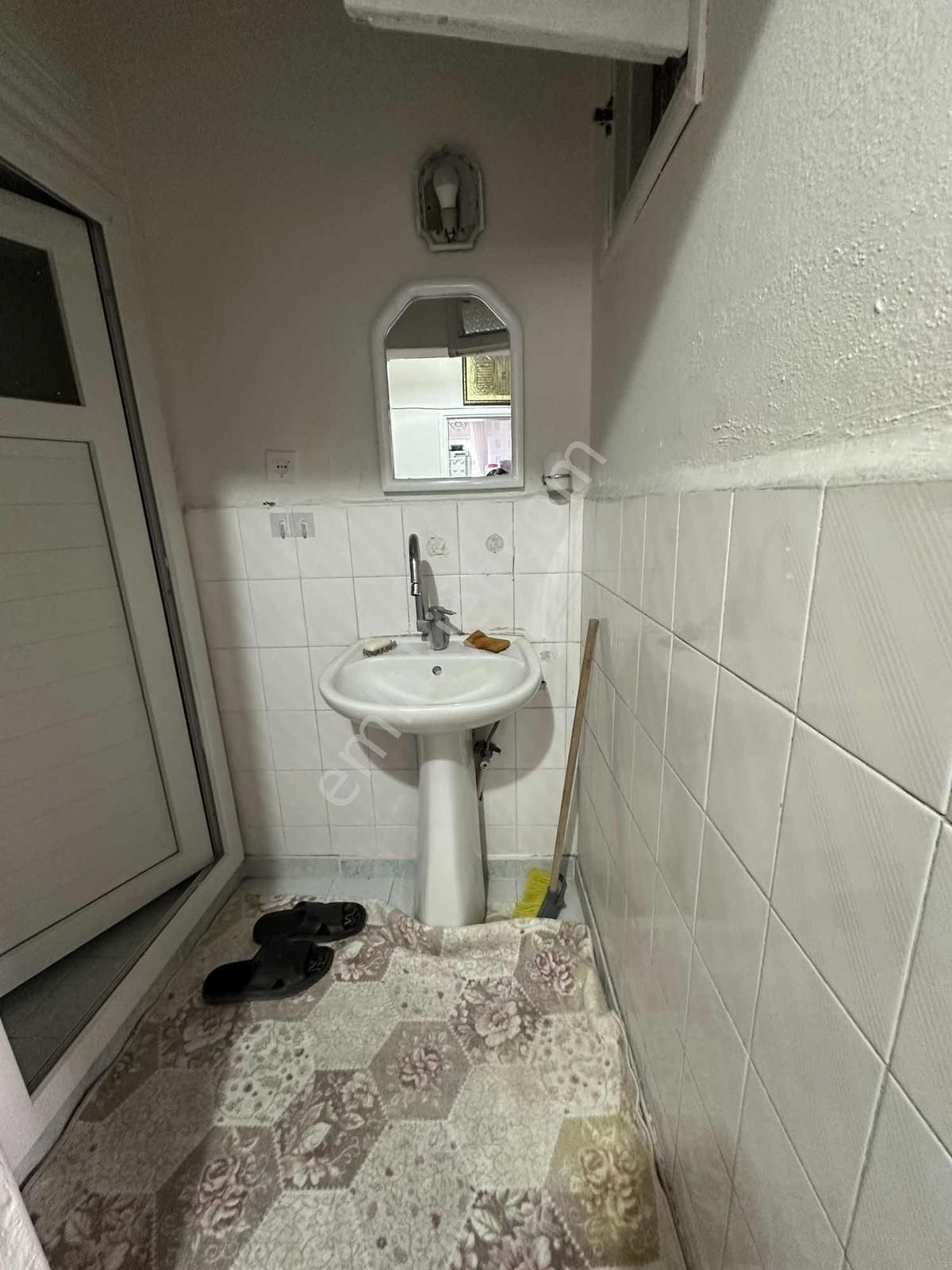 Demetevler De 3 Katlı Satılık Müstakil Ev - Görsel 2