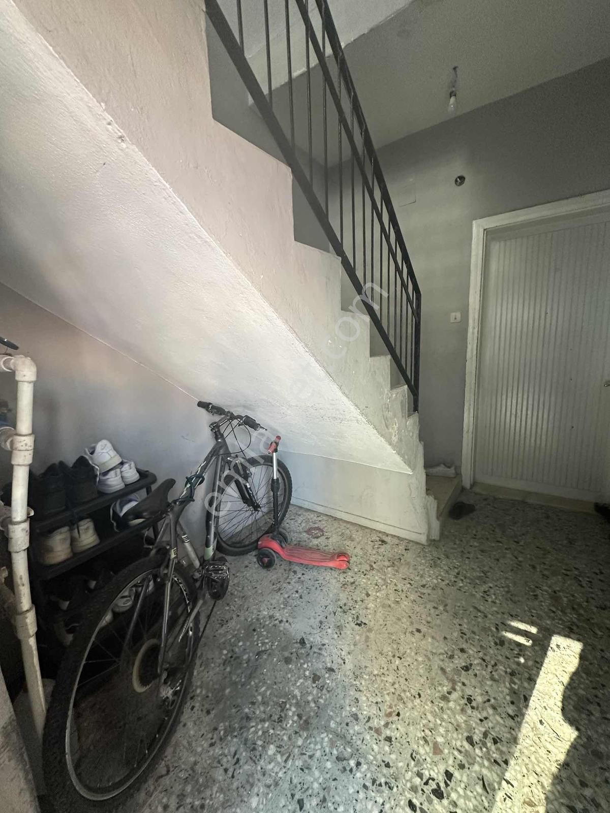 Demetevler De 3 Katlı Satılık Müstakil Ev - Görsel 5