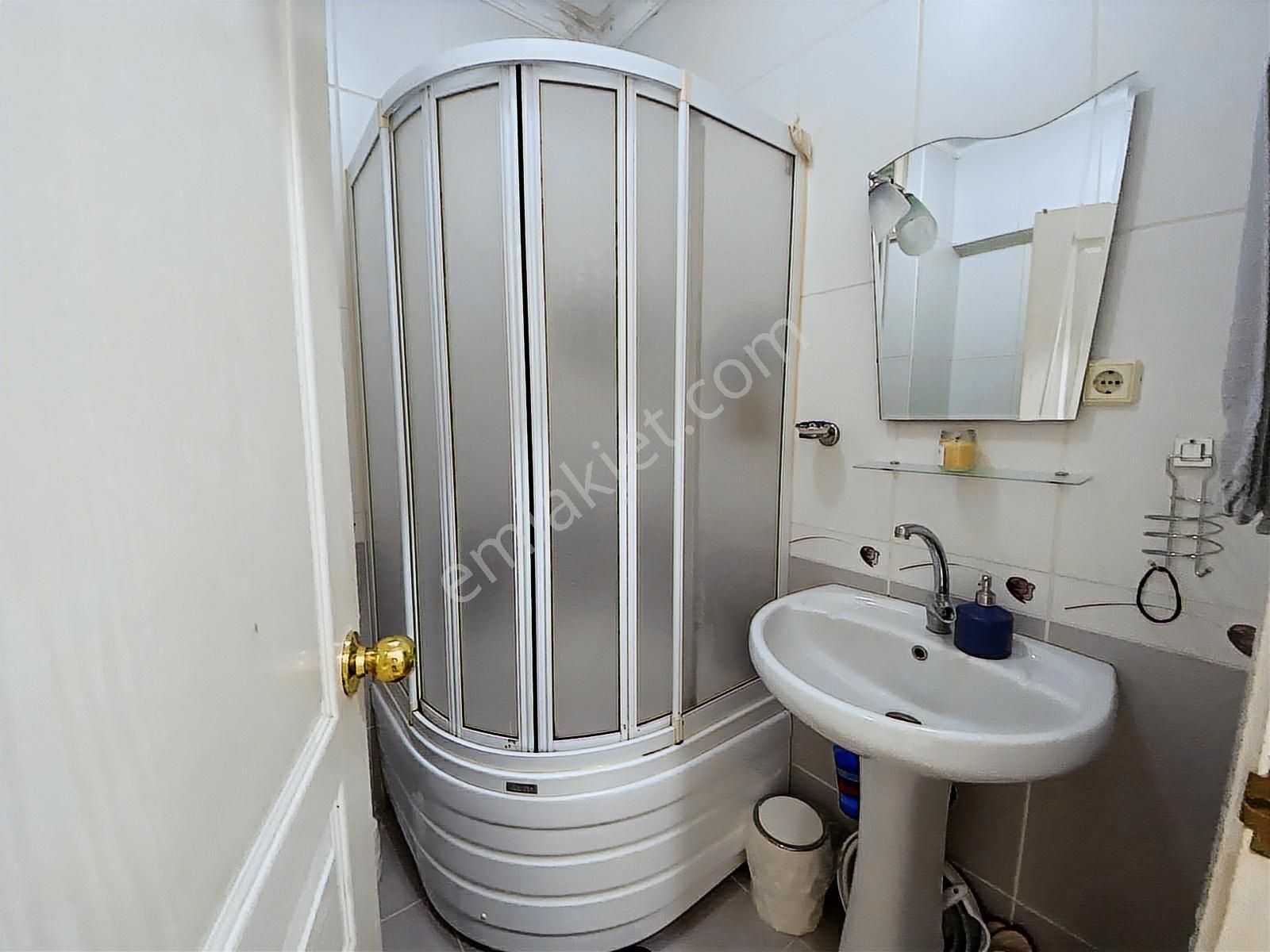 Adapazarı Araştırma Hastanesi Karşısı Satılık Büyük 2+1 Daire - Görsel 11